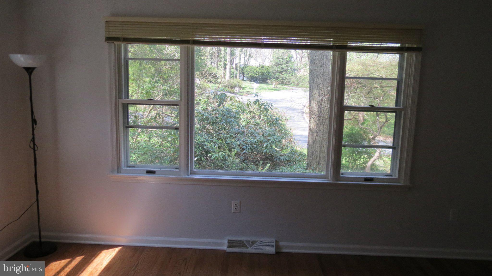 LAUREL WOODS - Residential