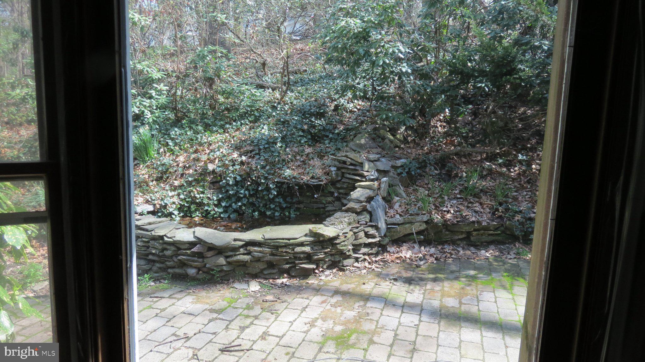 LAUREL WOODS - Residential