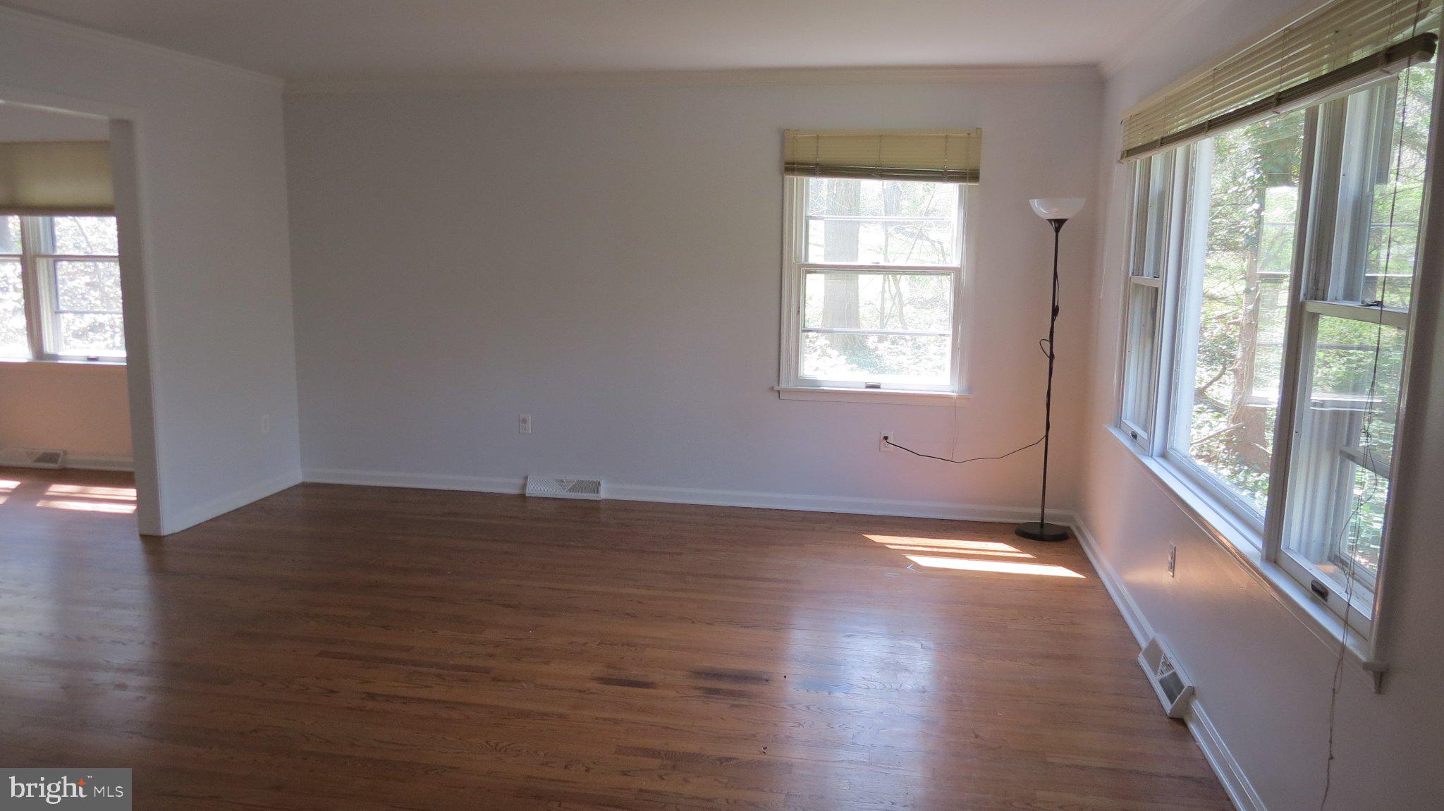 LAUREL WOODS - Residential