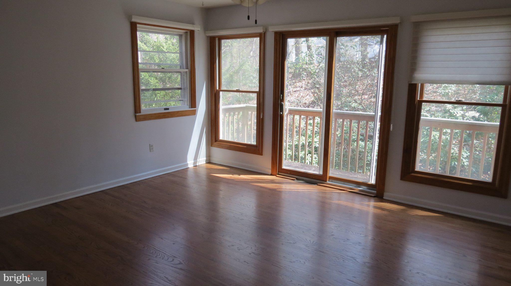 LAUREL WOODS - Residential