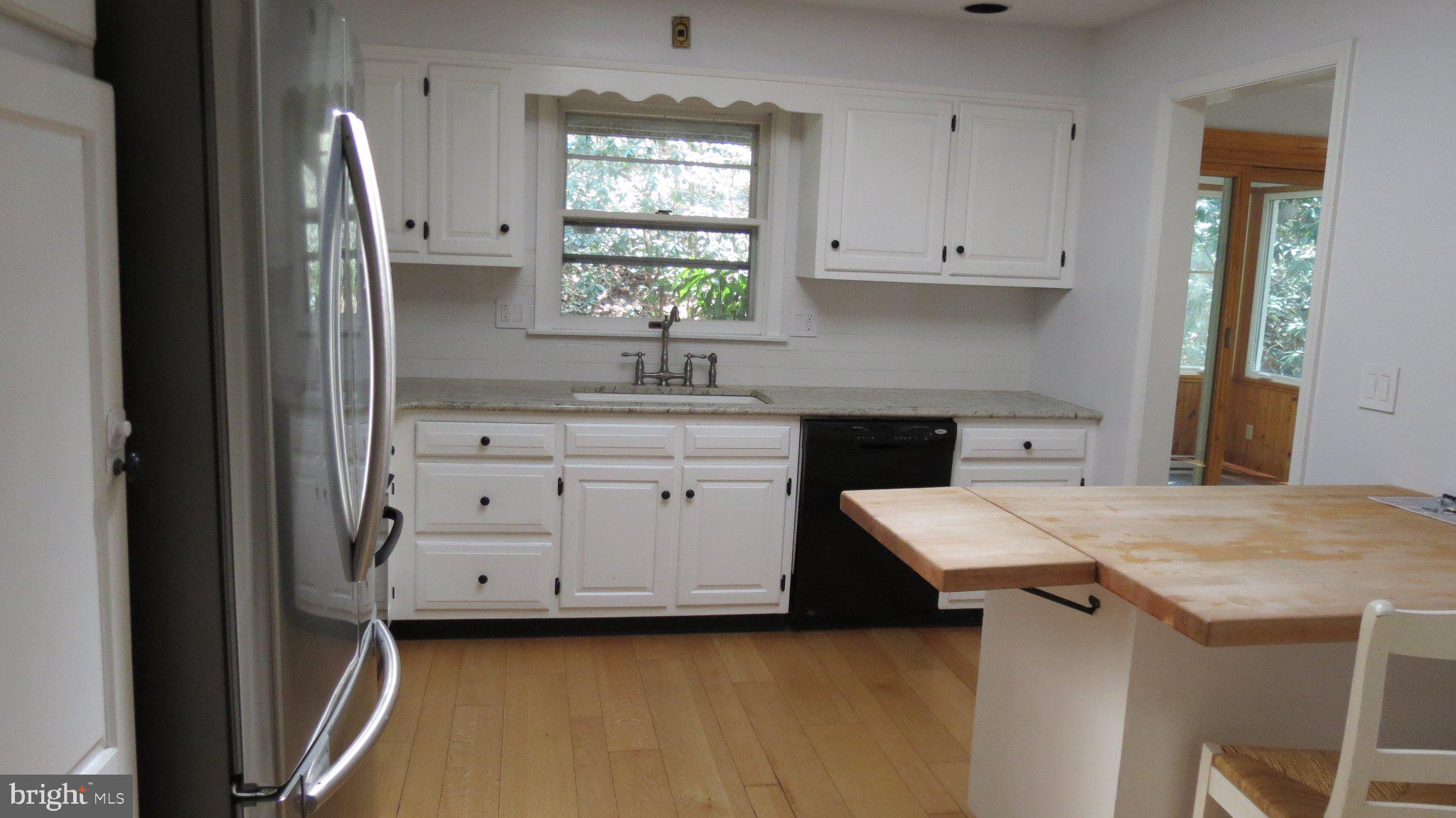 LAUREL WOODS - Residential