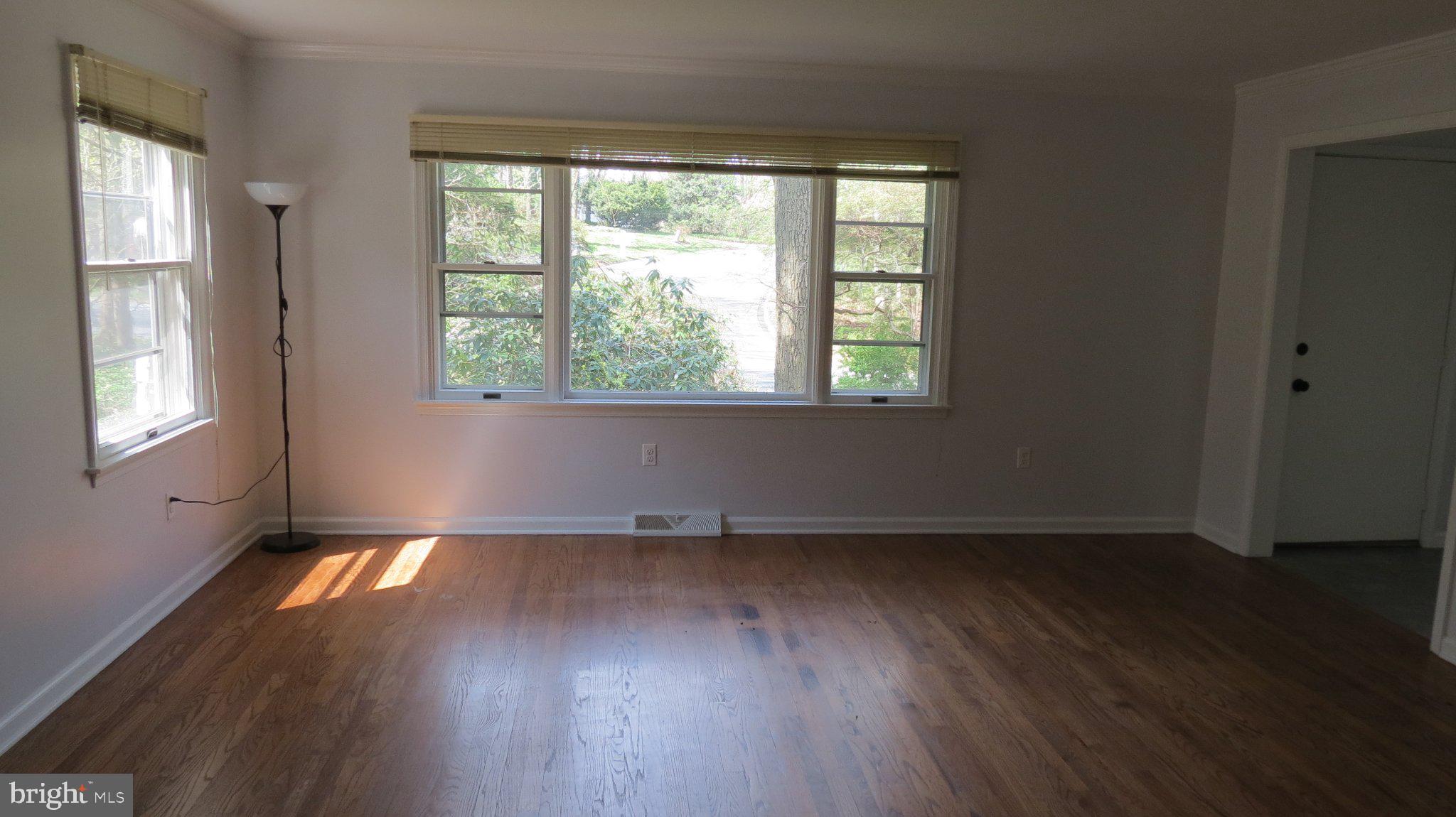 LAUREL WOODS - Residential