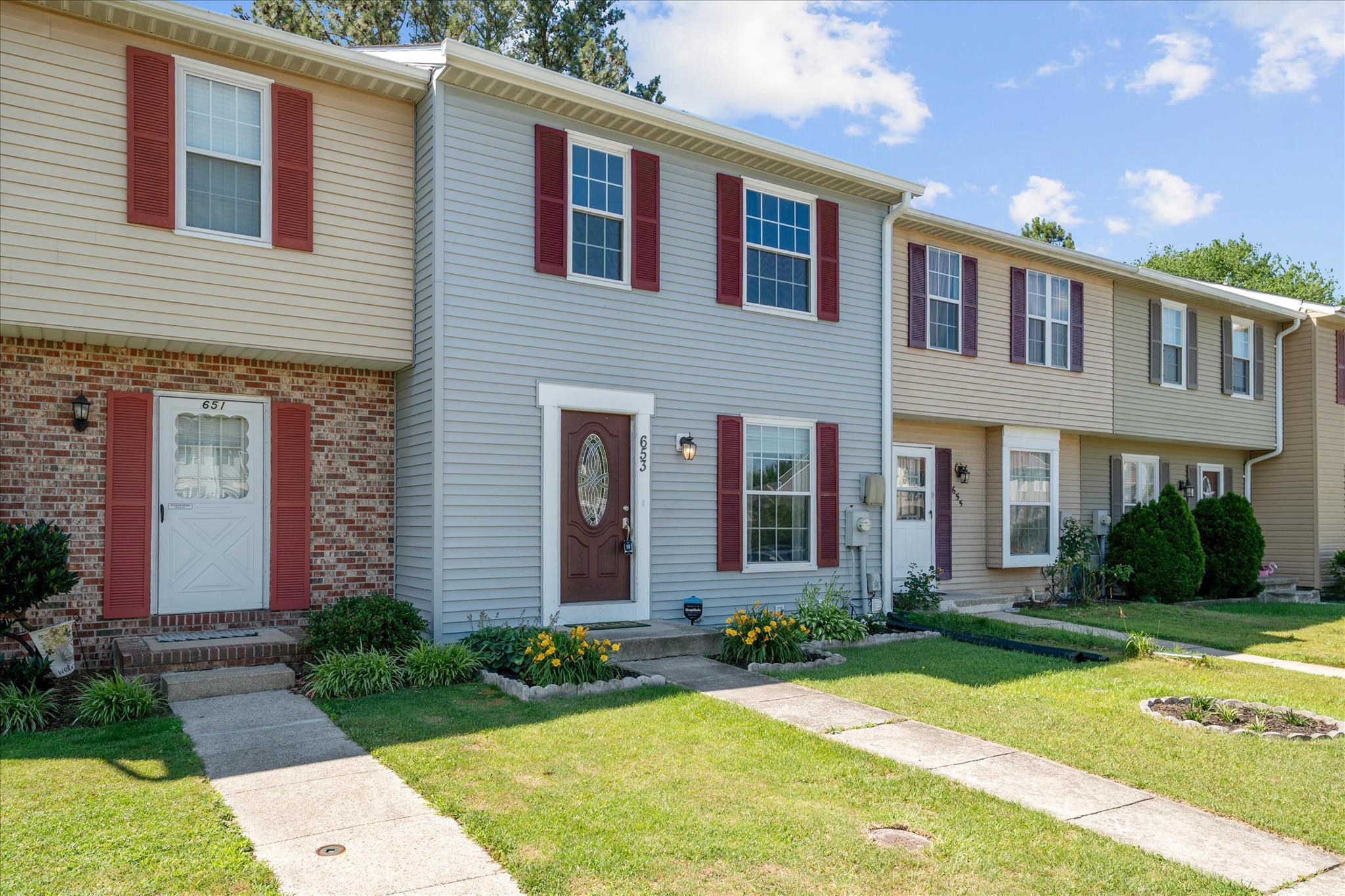 653 STONE WHEEL COURT W