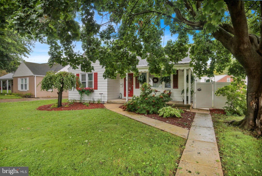Photo of 555 Maple Street, COLUMBIA, PA 17512 (MLS # PALA2095622)