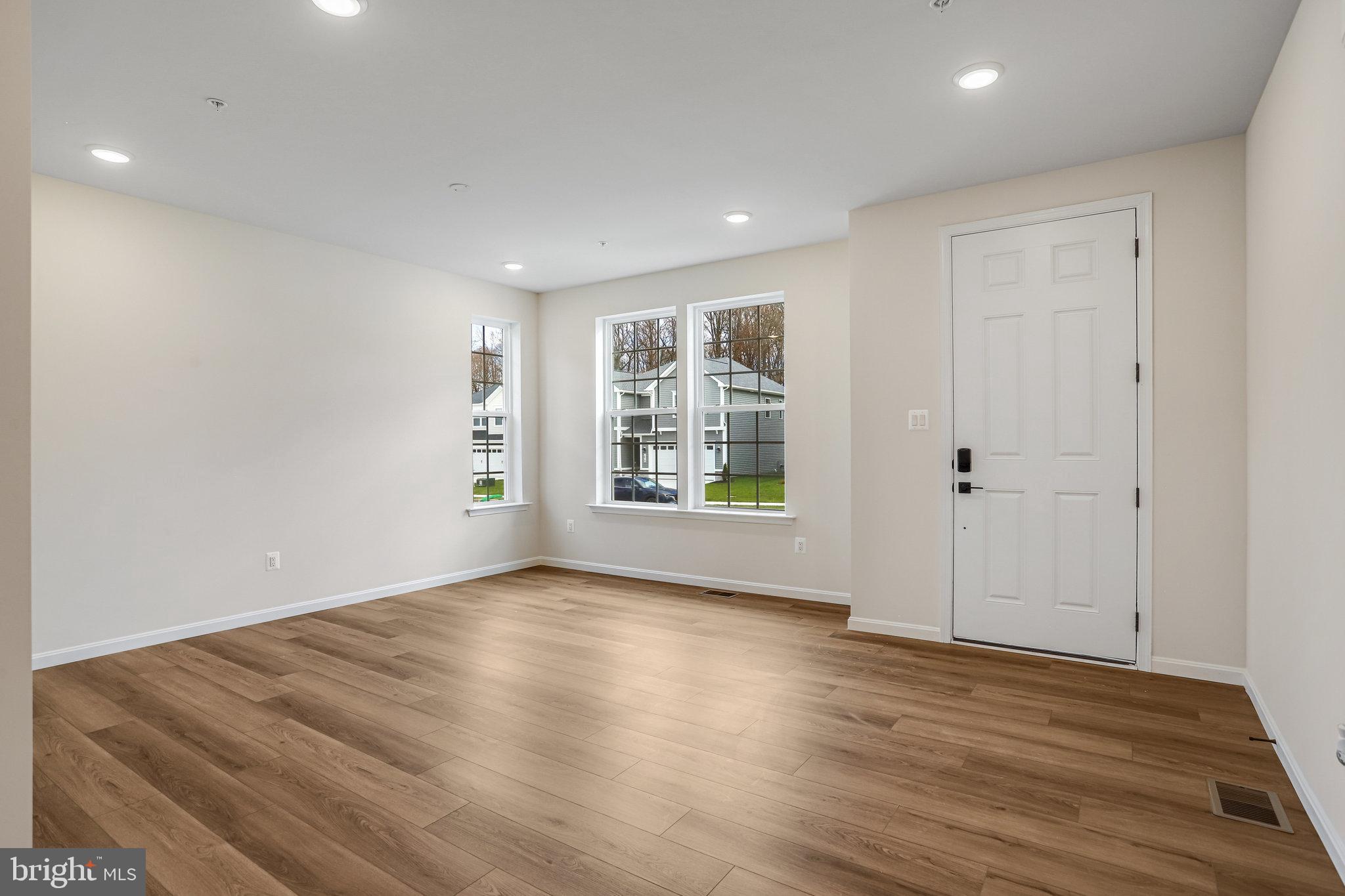 ROBERTS CROSSING - Residential