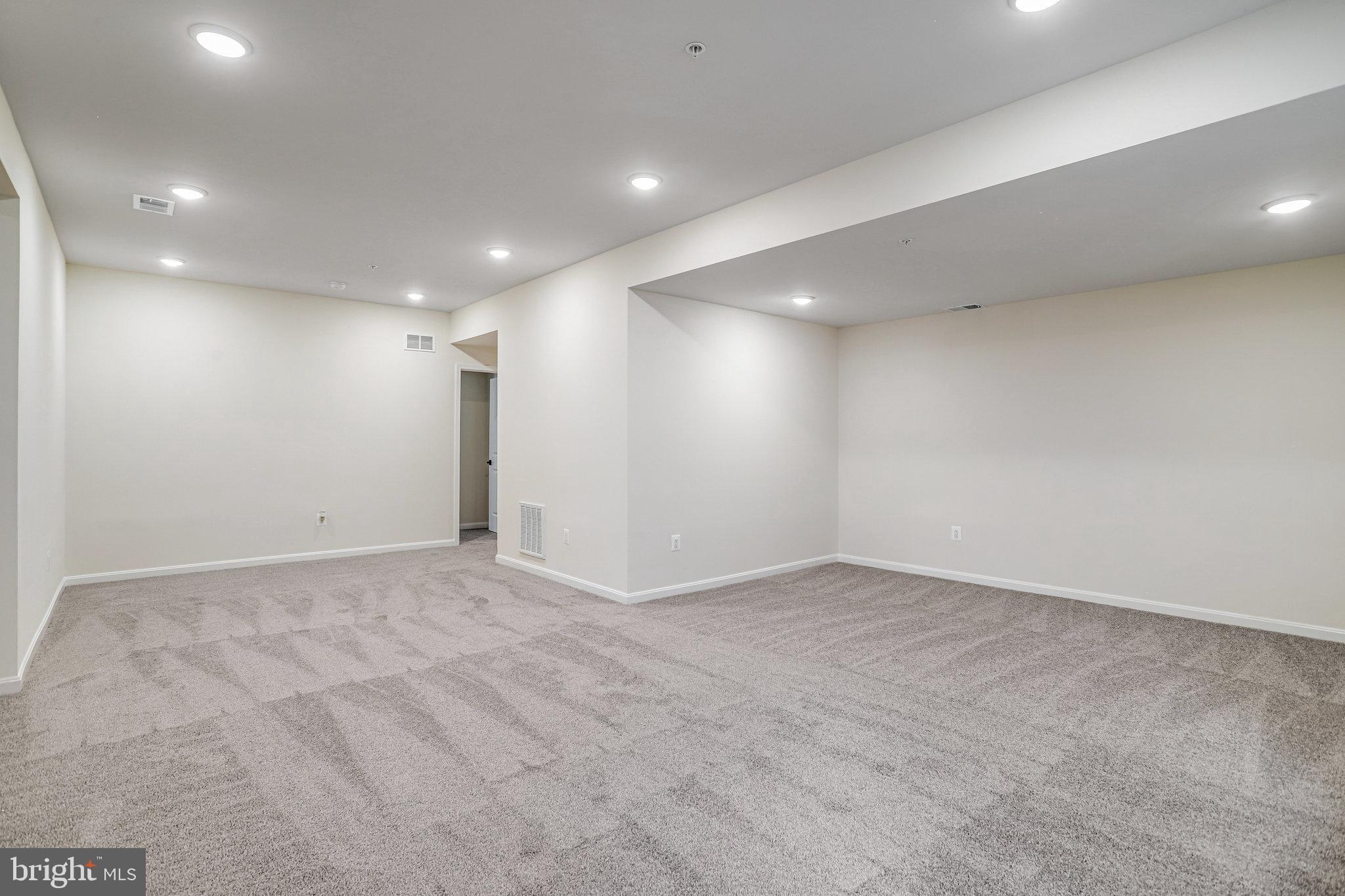 ROBERTS CROSSING - Residential