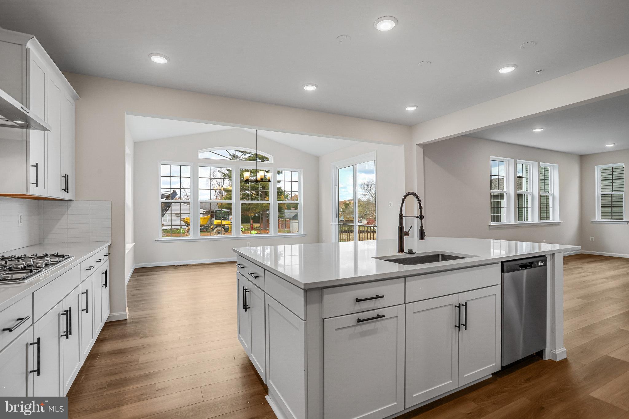 ROBERTS CROSSING - Residential