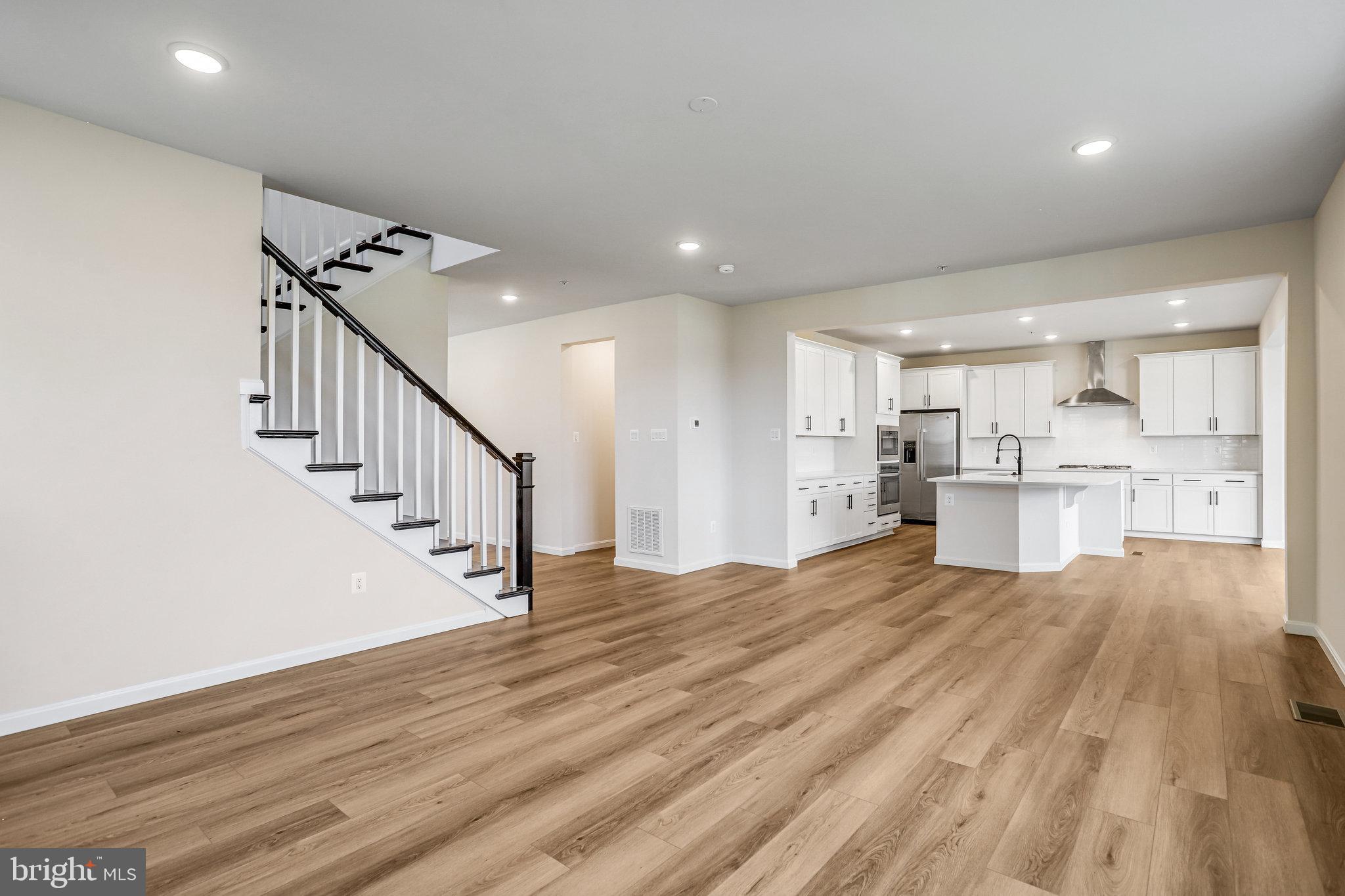 ROBERTS CROSSING - Residential