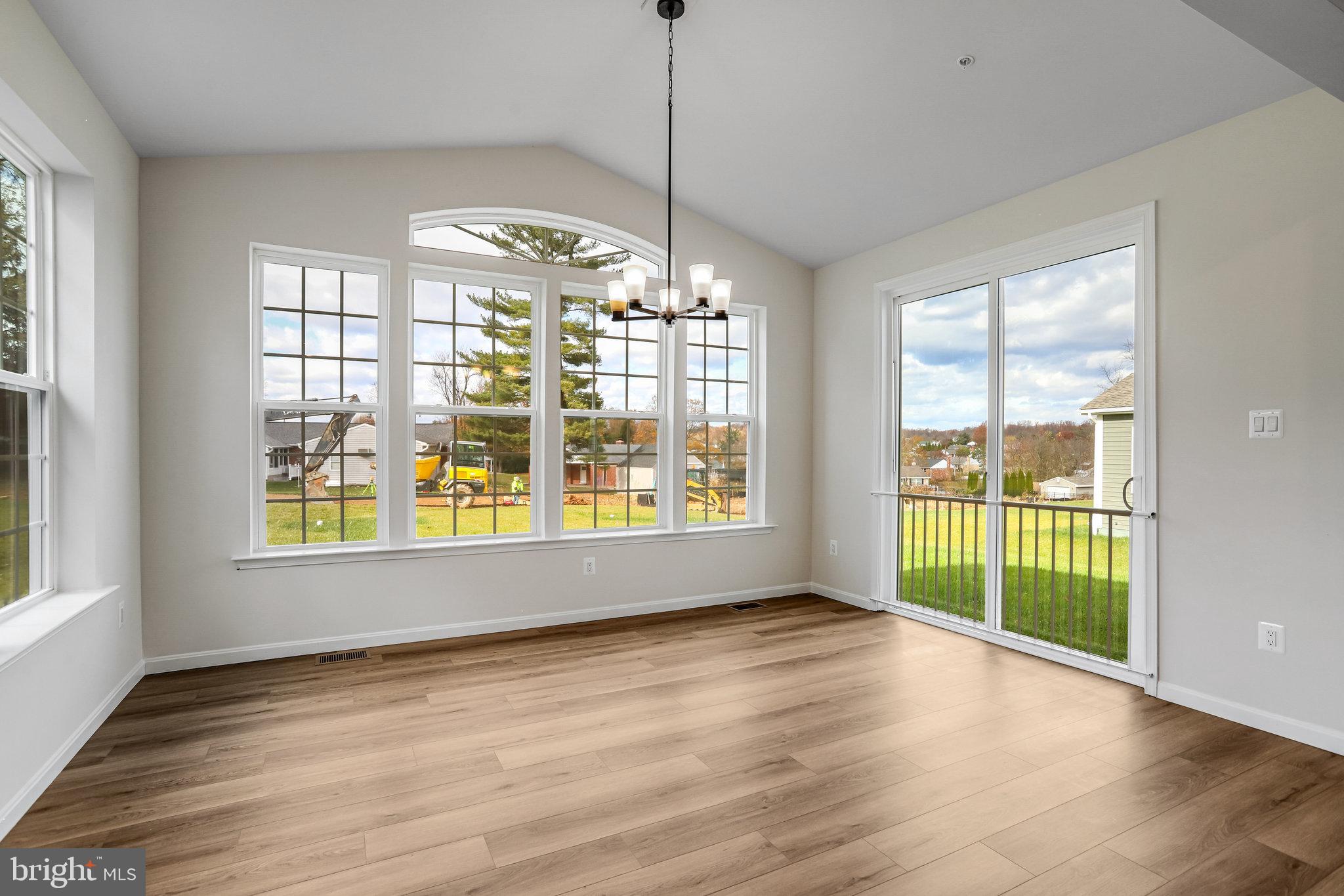 ROBERTS CROSSING - Residential