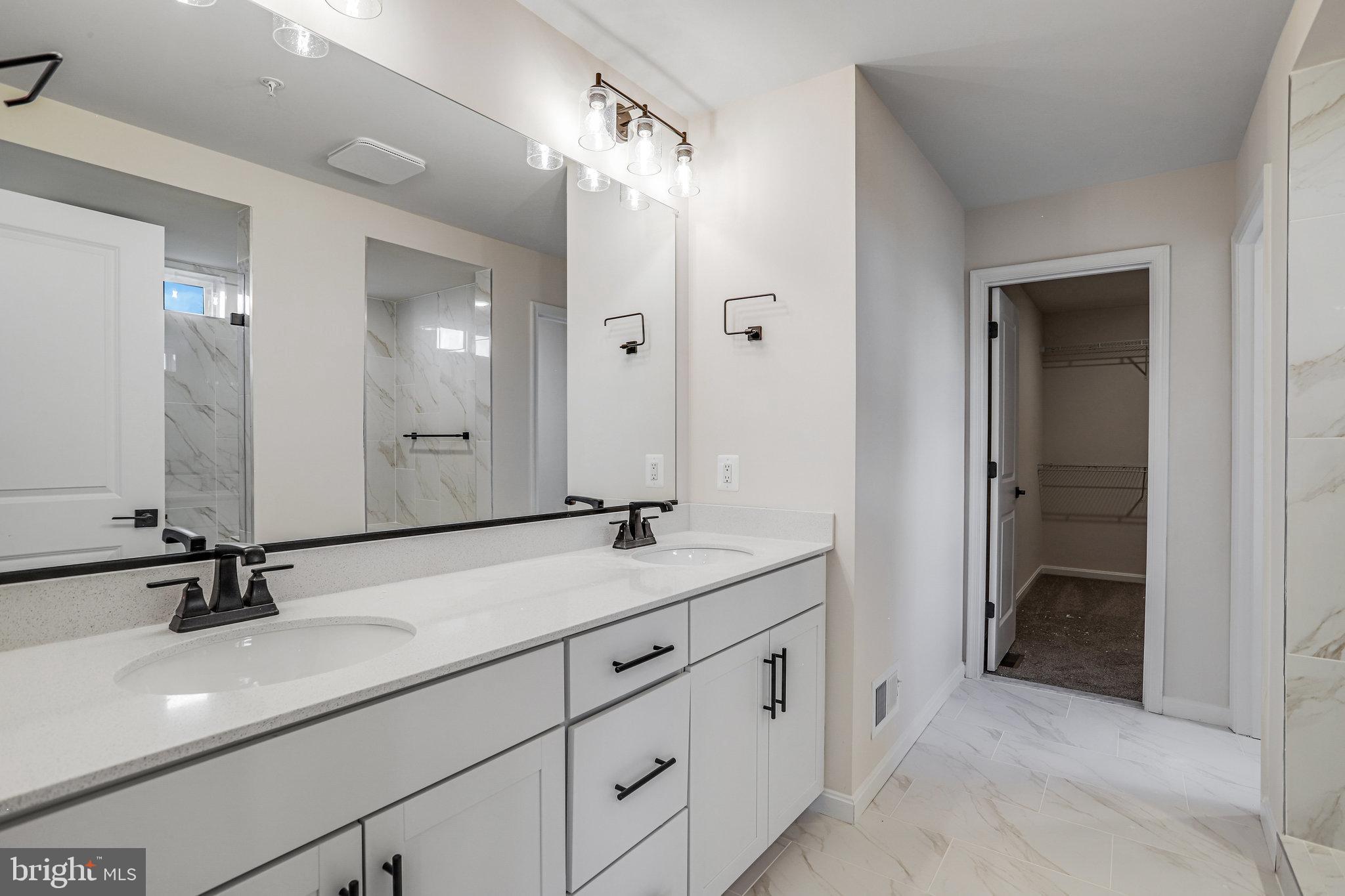 ROBERTS CROSSING - Residential