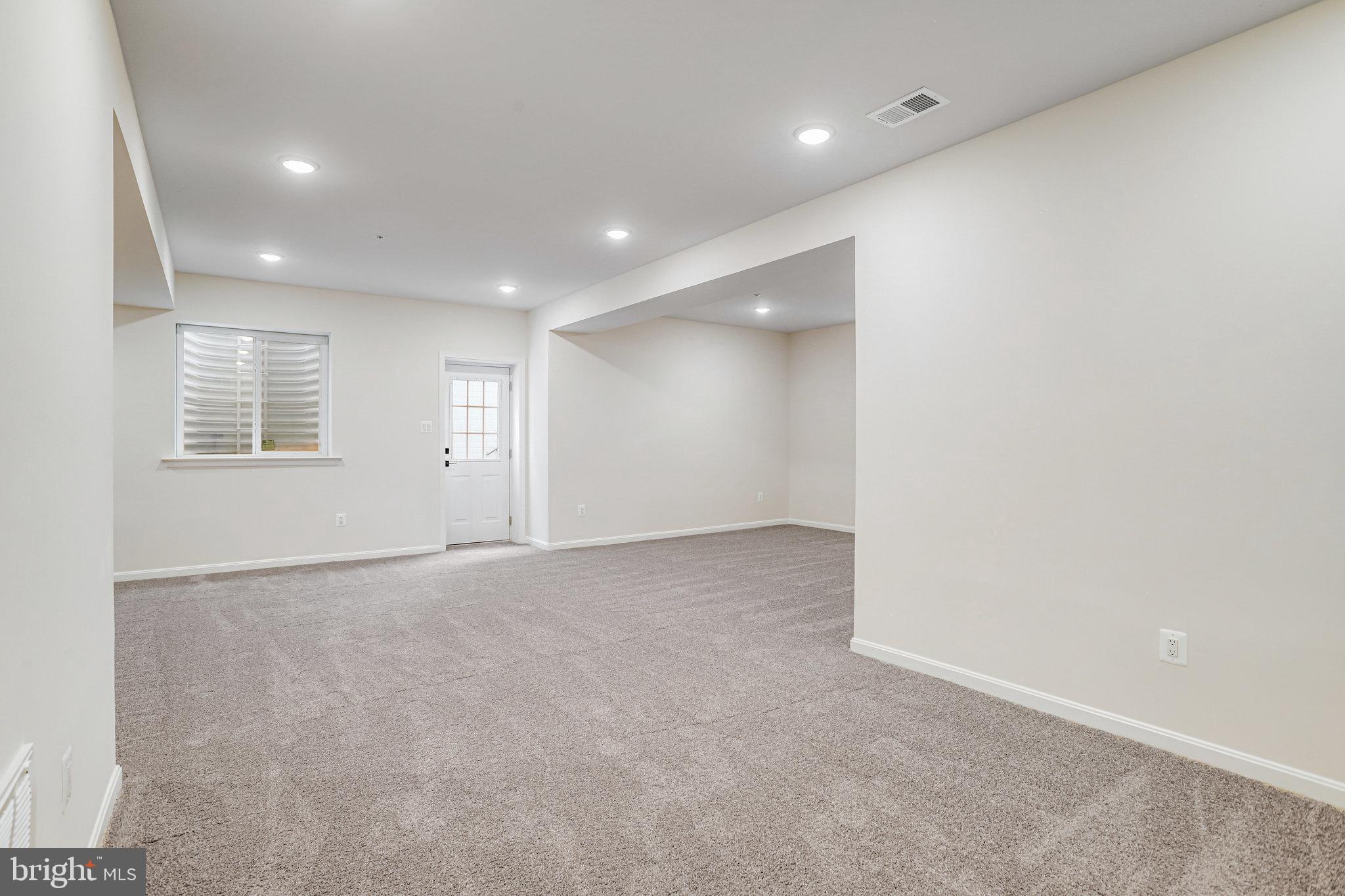 ROBERTS CROSSING - Residential