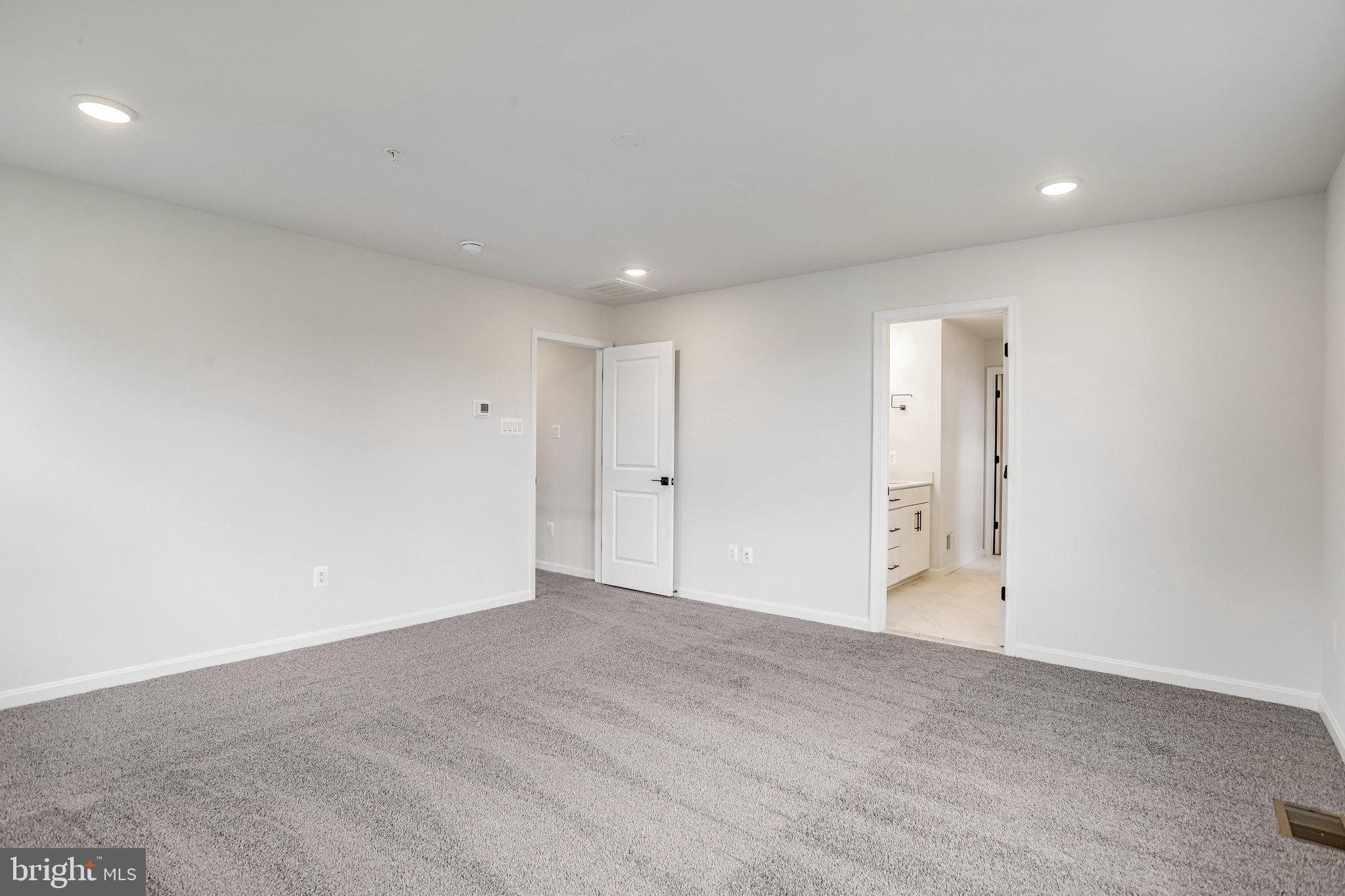 ROBERTS CROSSING - Residential