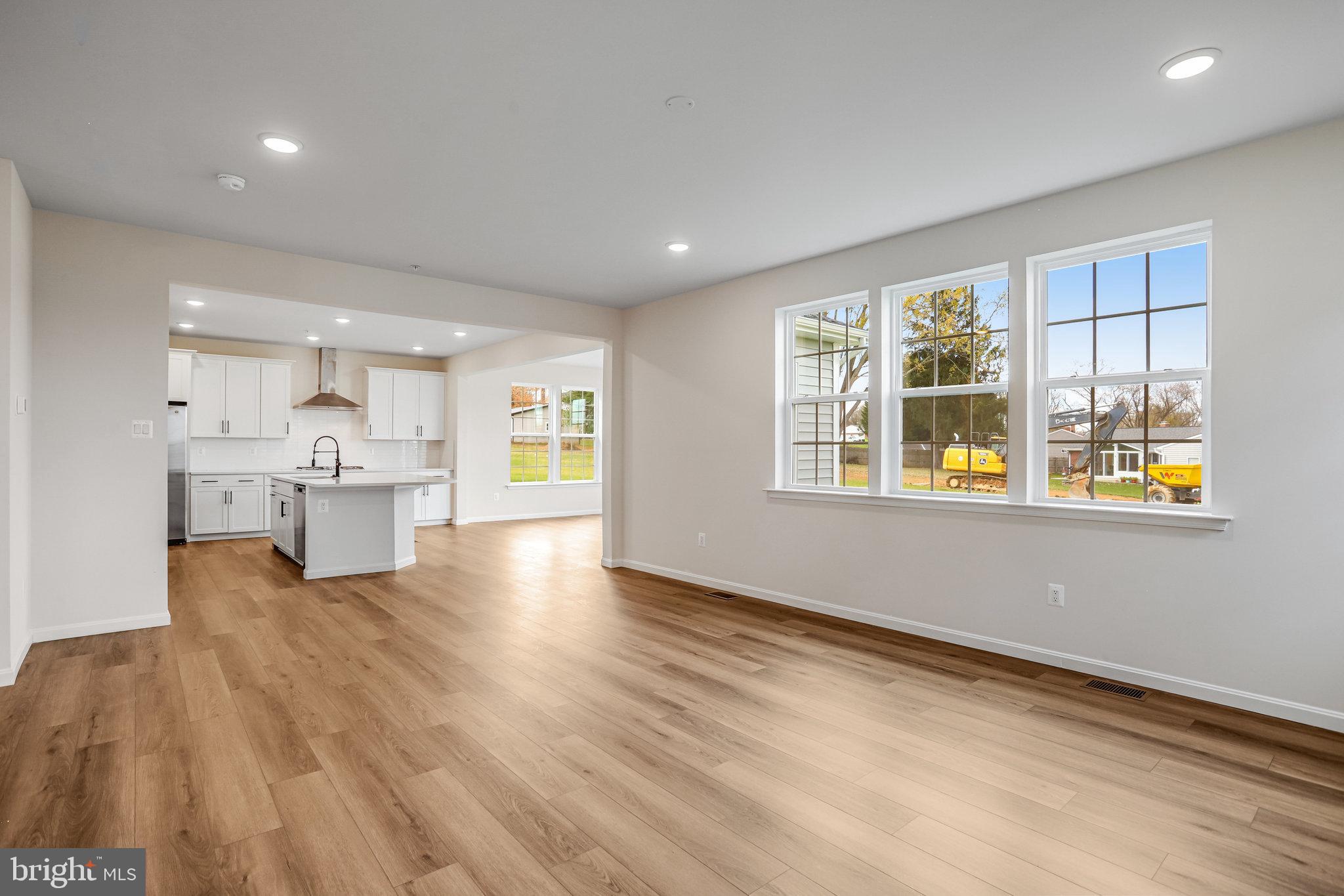 ROBERTS CROSSING - Residential