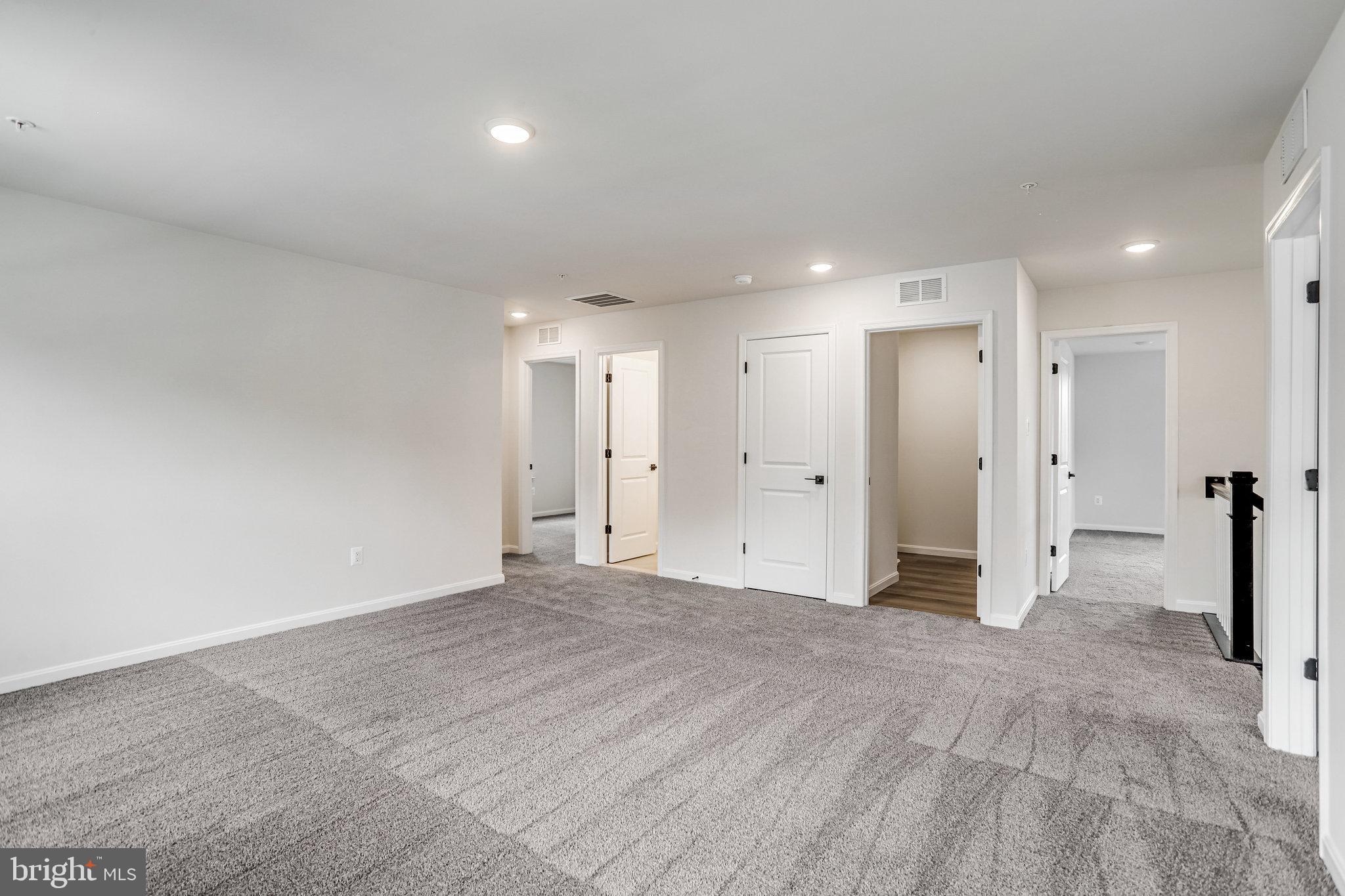 ROBERTS CROSSING - Residential