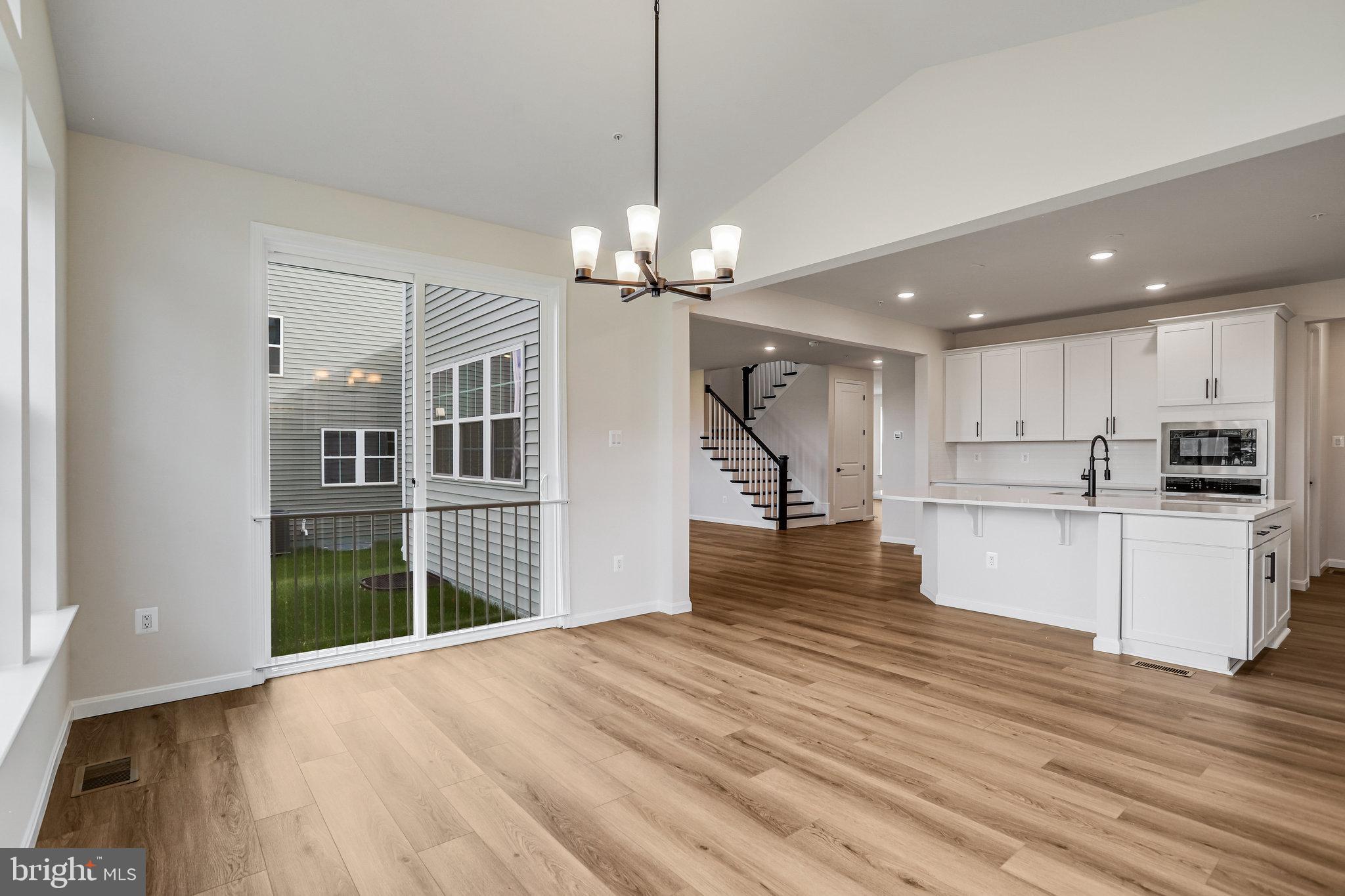 ROBERTS CROSSING - Residential