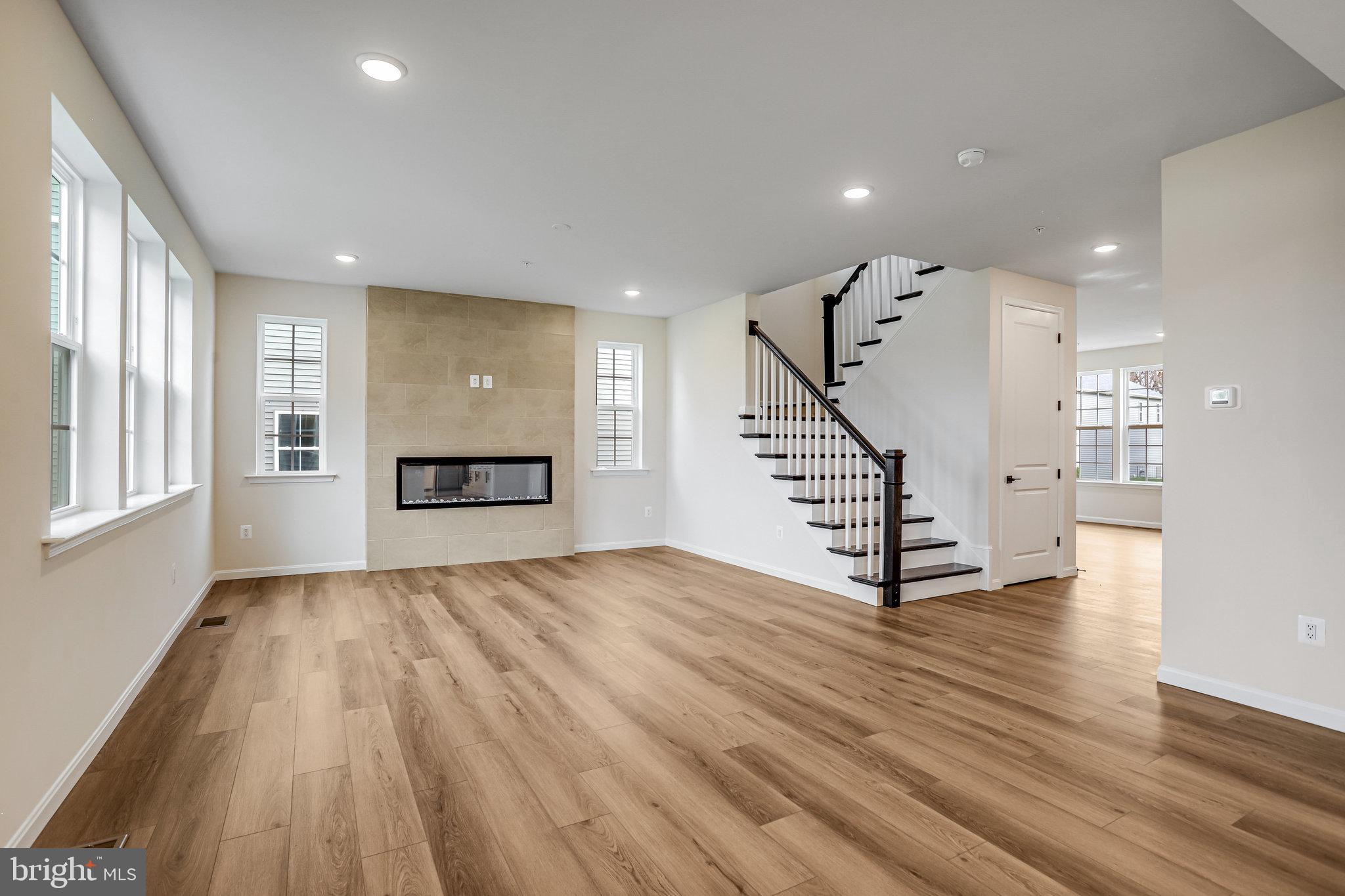 ROBERTS CROSSING - Residential