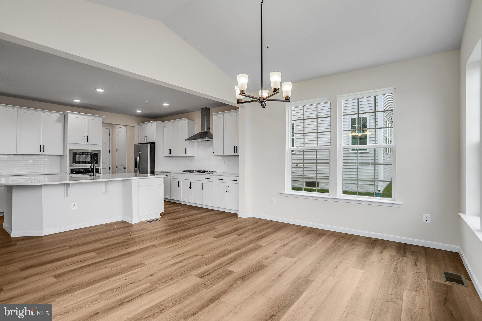 ROBERTS CROSSING - Residential