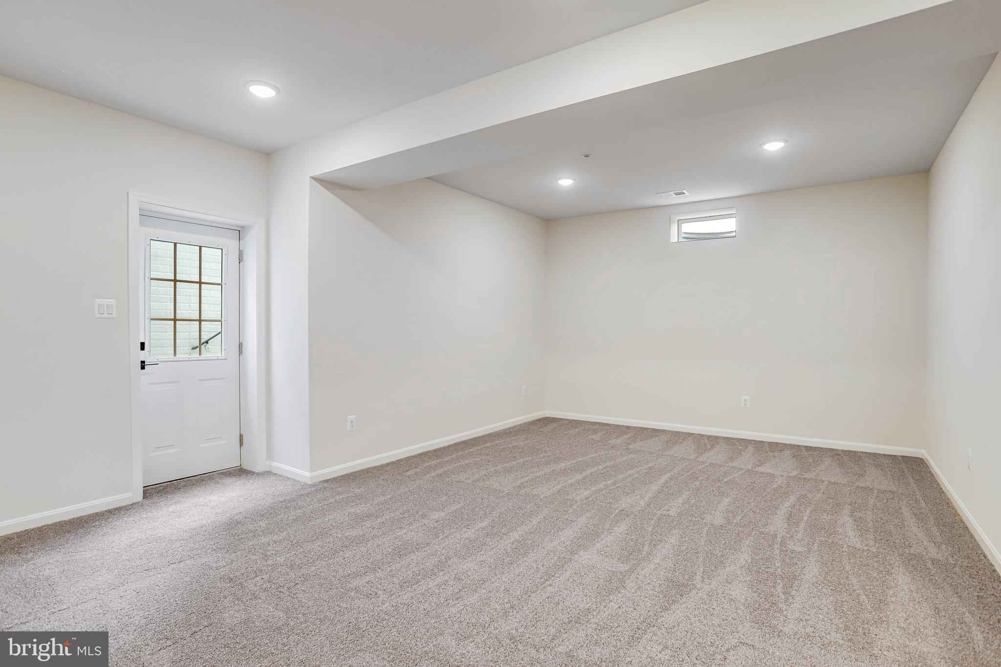 ROBERTS CROSSING - Residential