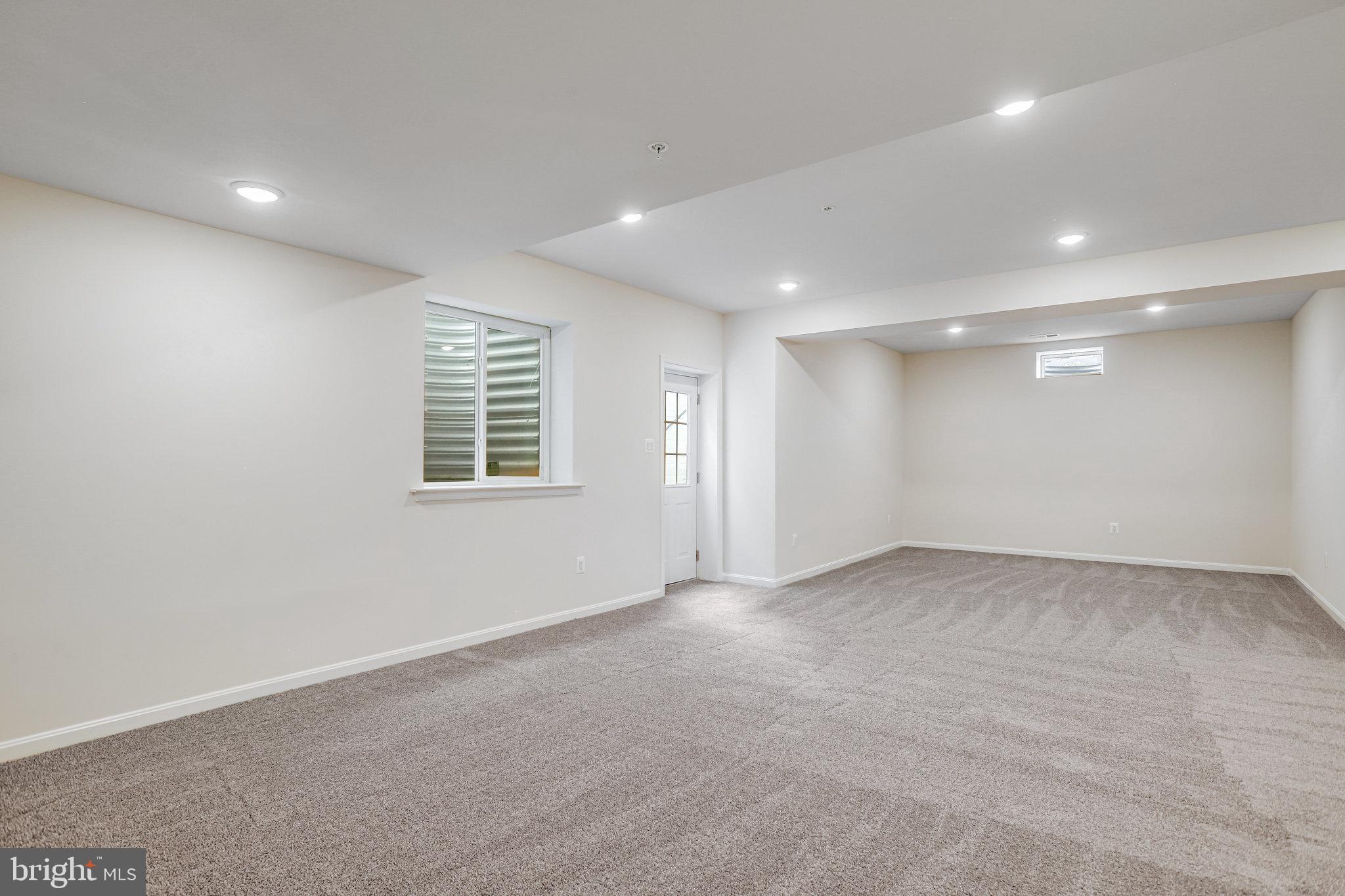 ROBERTS CROSSING - Residential