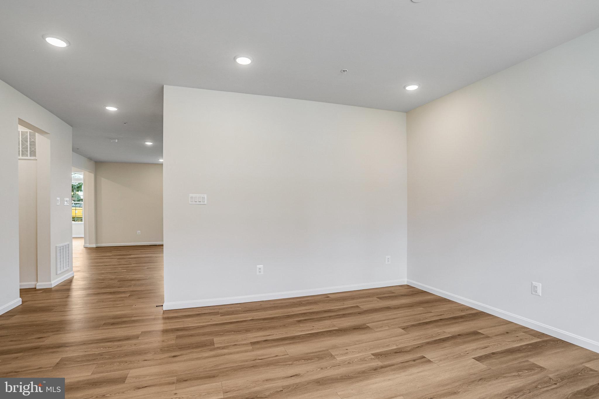 ROBERTS CROSSING - Residential