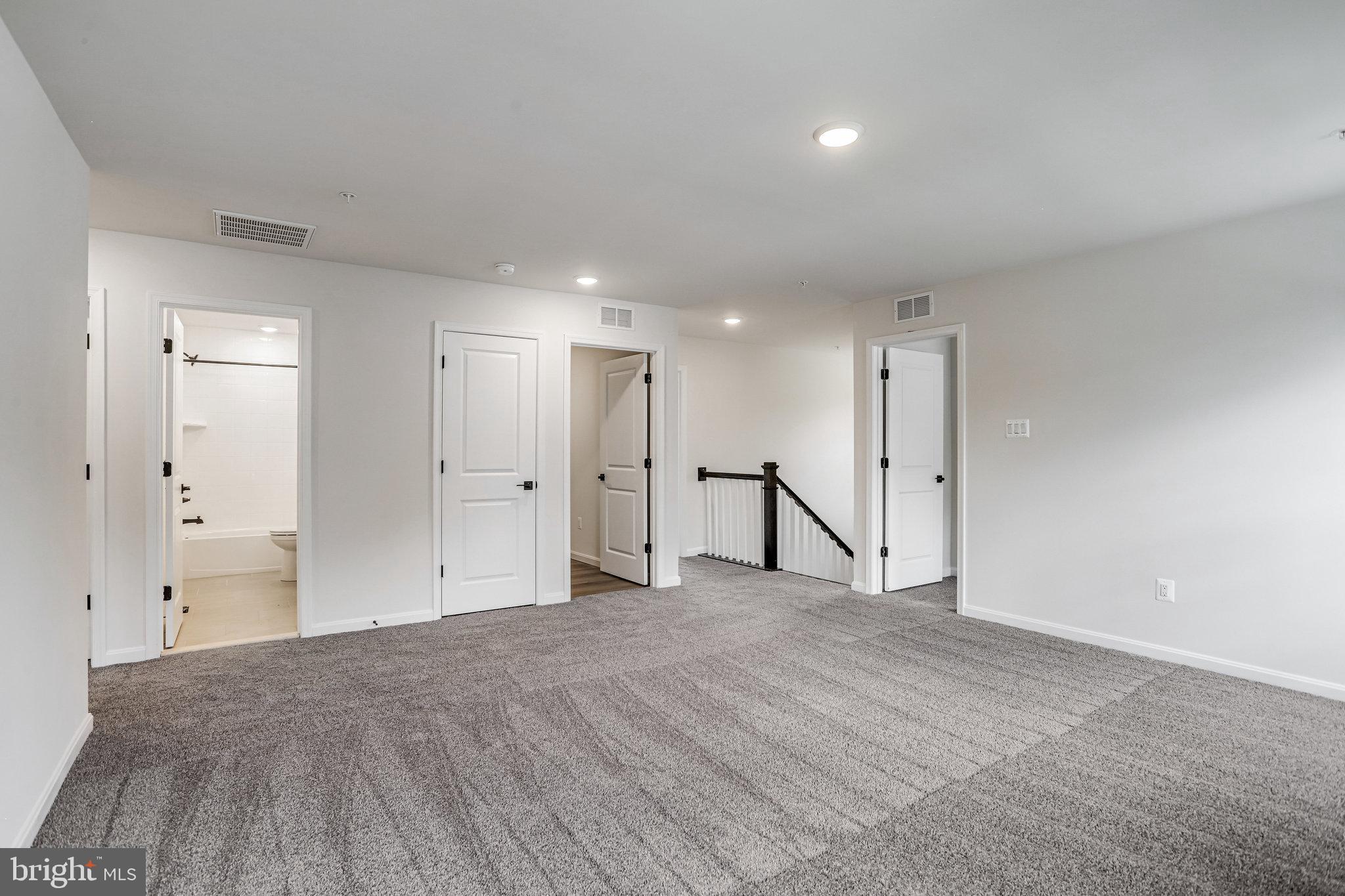 ROBERTS CROSSING - Residential