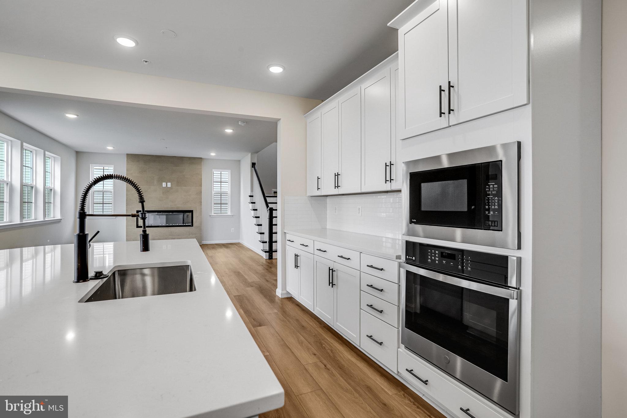 ROBERTS CROSSING - Residential