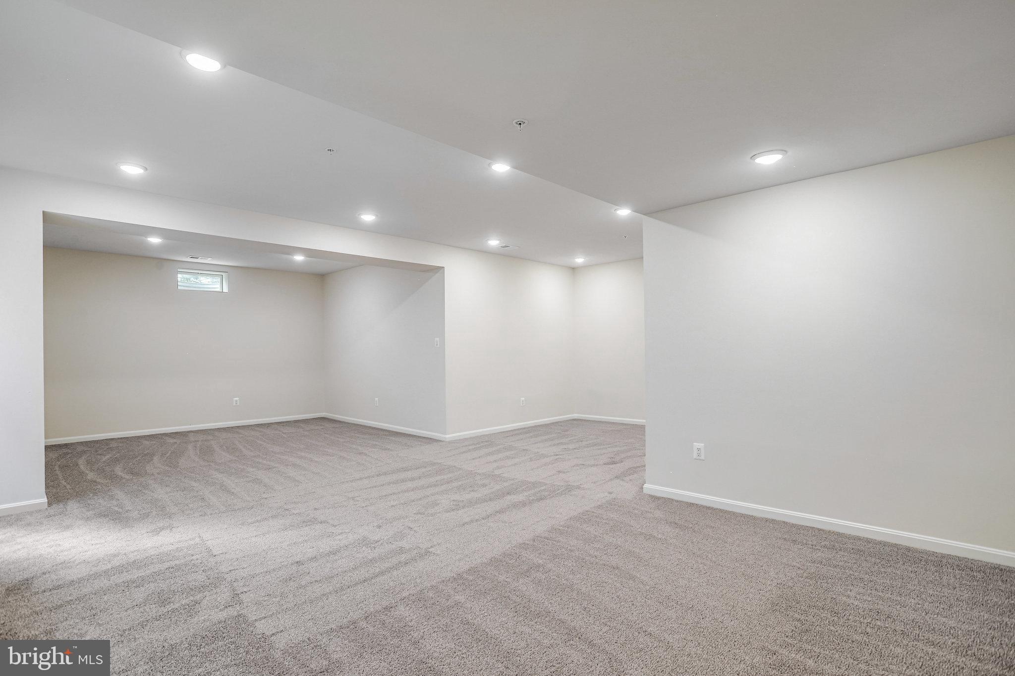 ROBERTS CROSSING - Residential