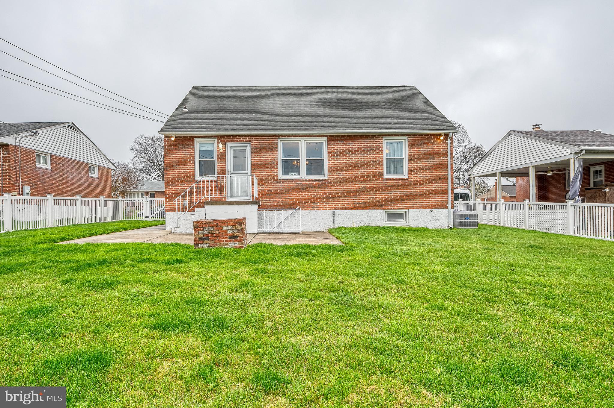 HARWOOD MANOR - Residential