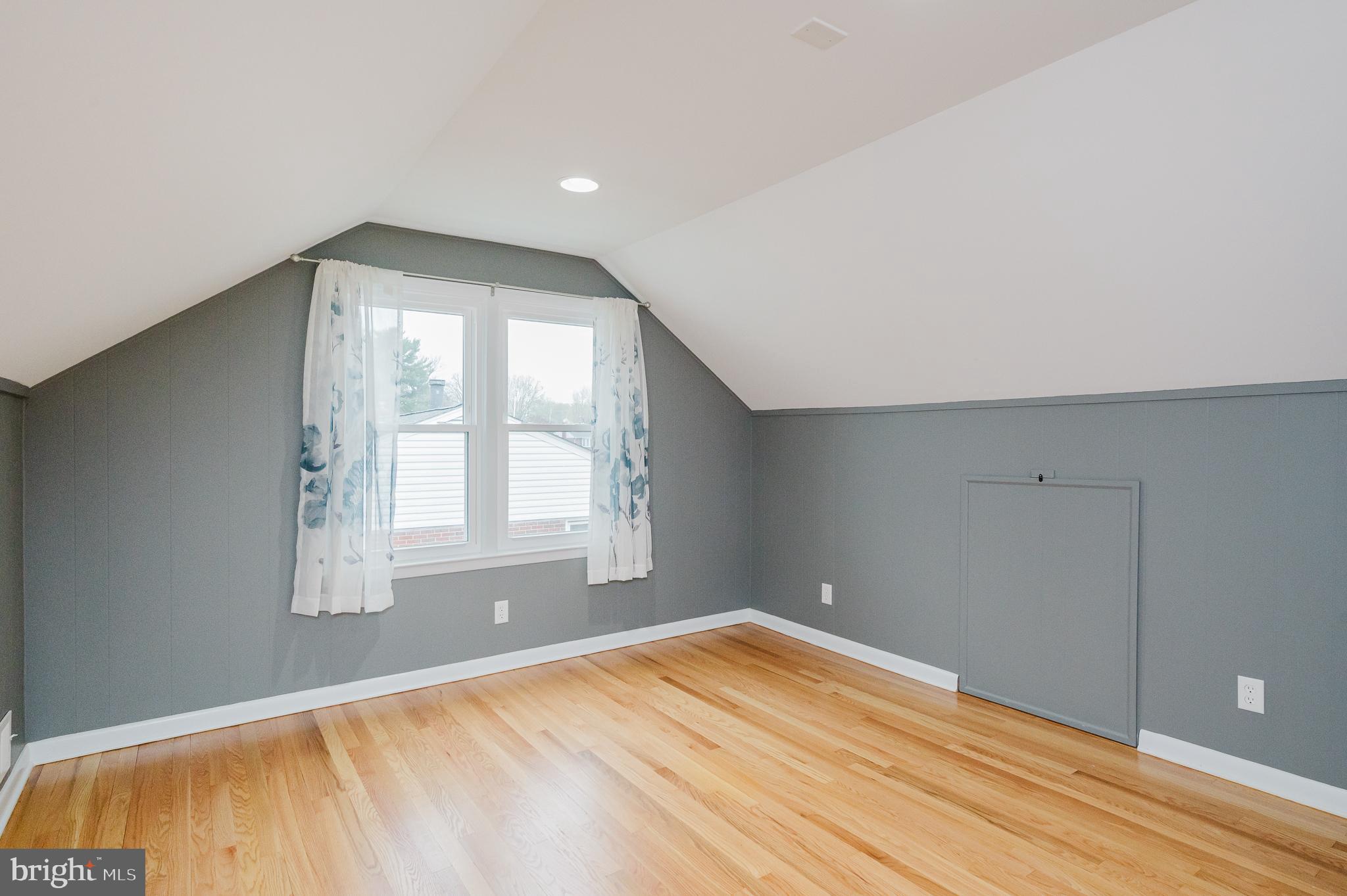 HARWOOD MANOR - Residential