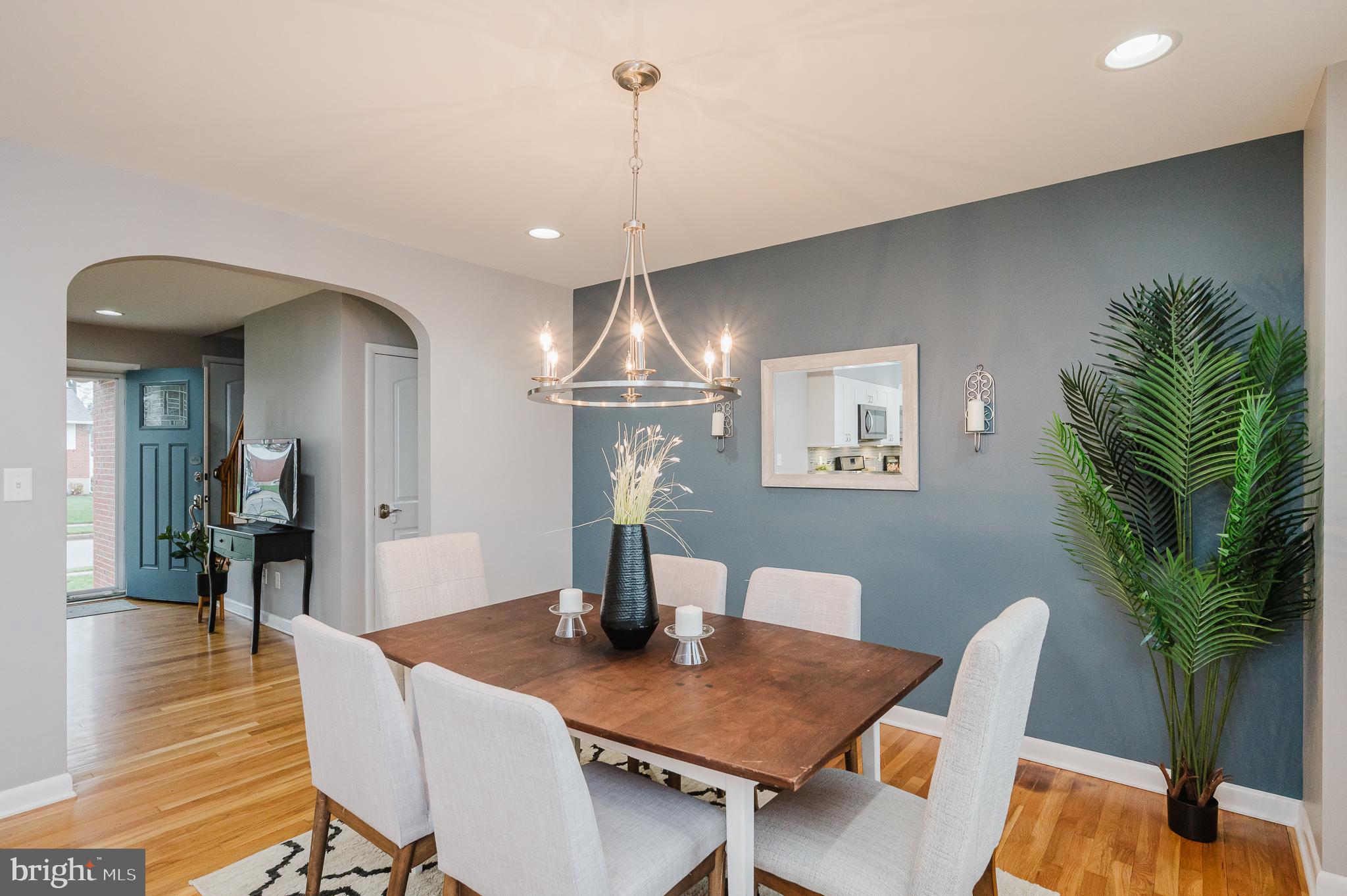 HARWOOD MANOR - Residential