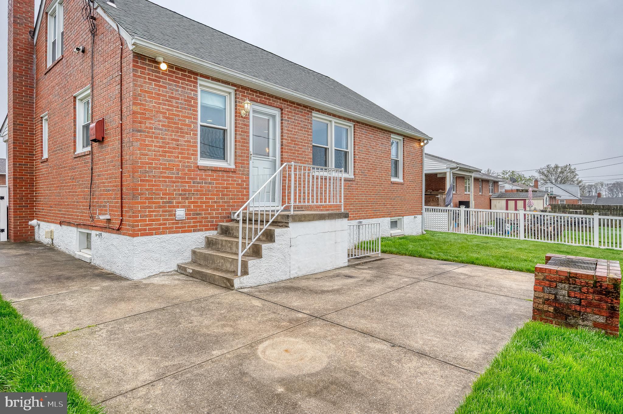 HARWOOD MANOR - Residential