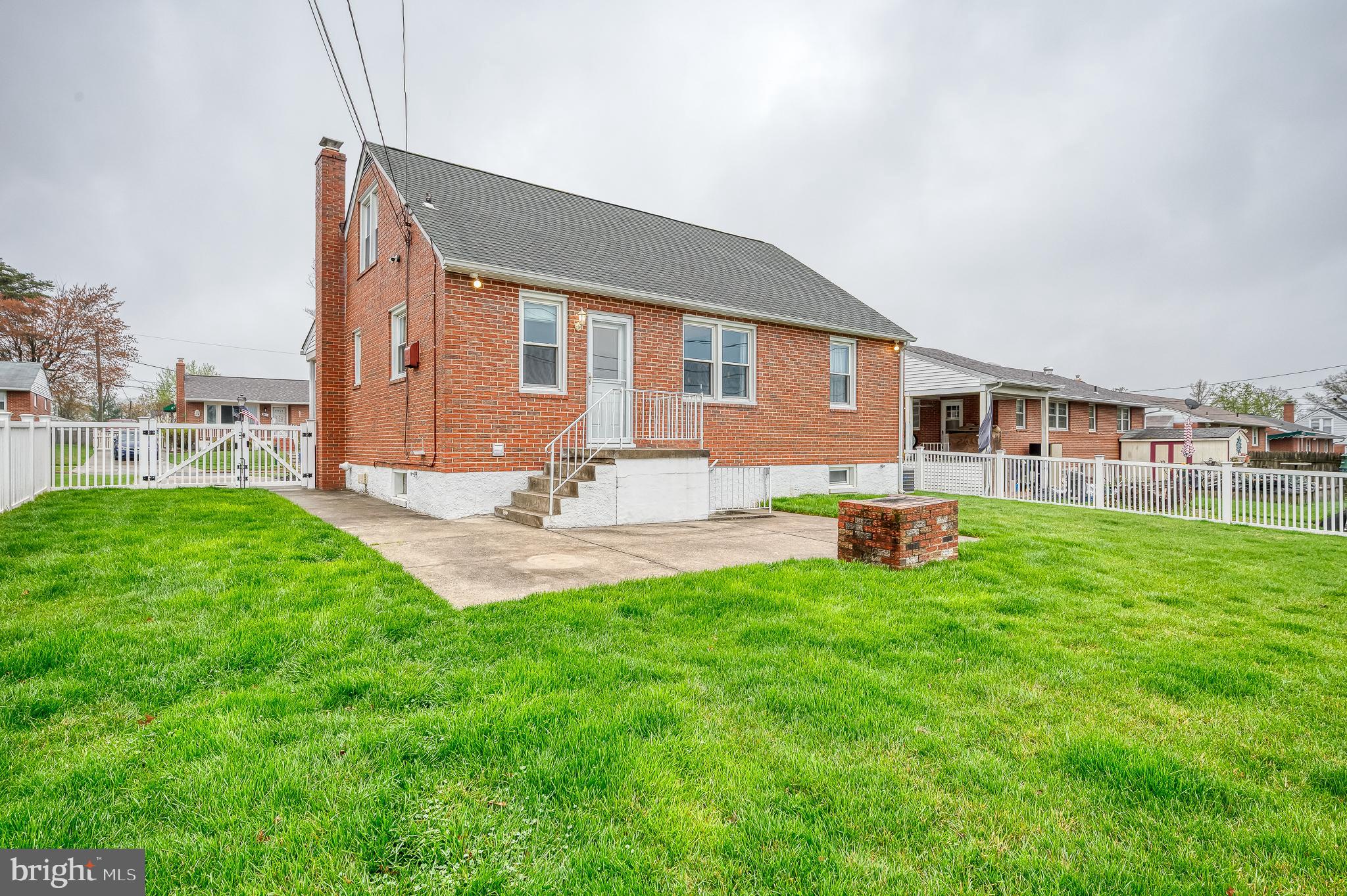 HARWOOD MANOR - Residential