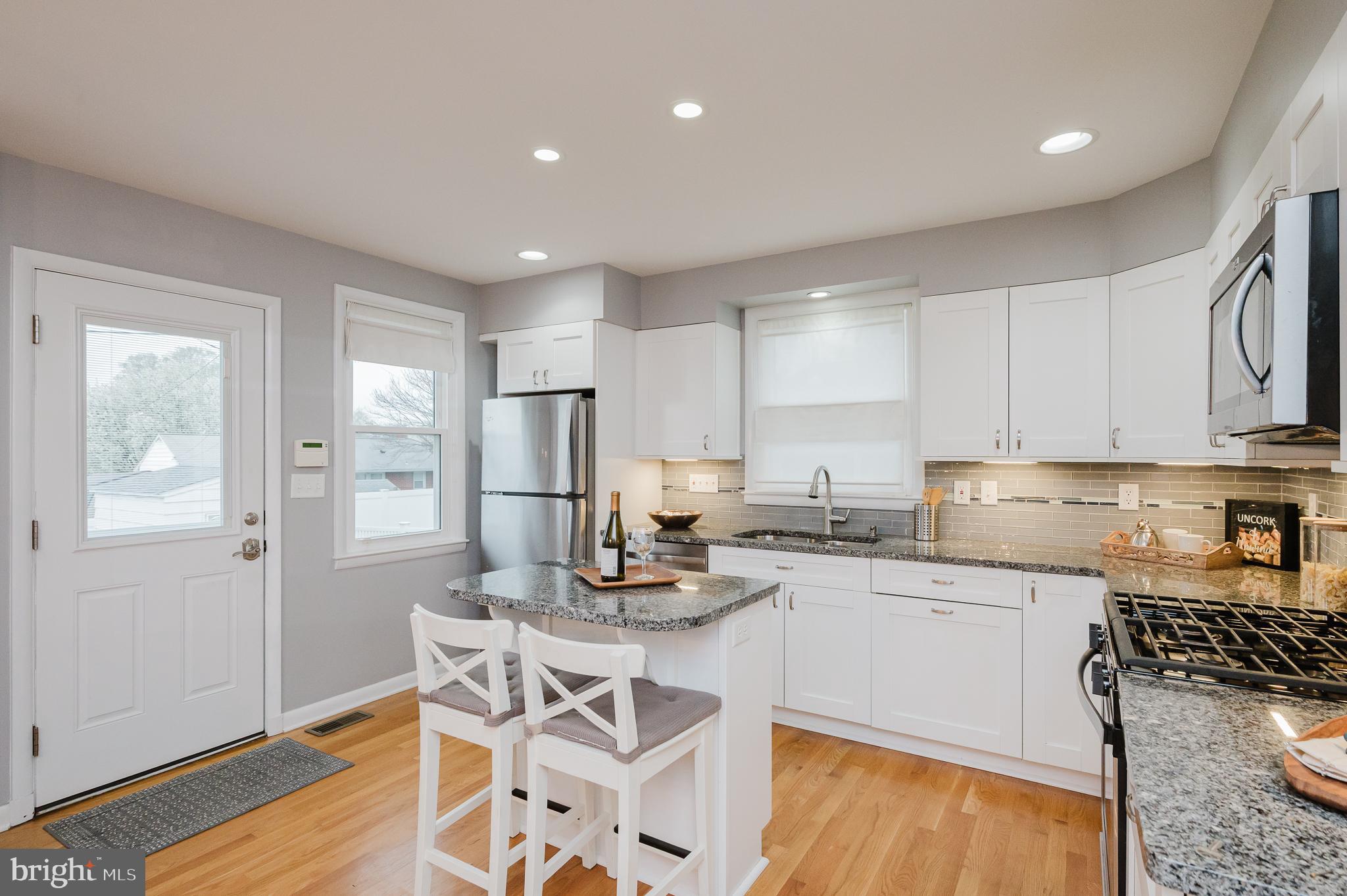 HARWOOD MANOR - Residential