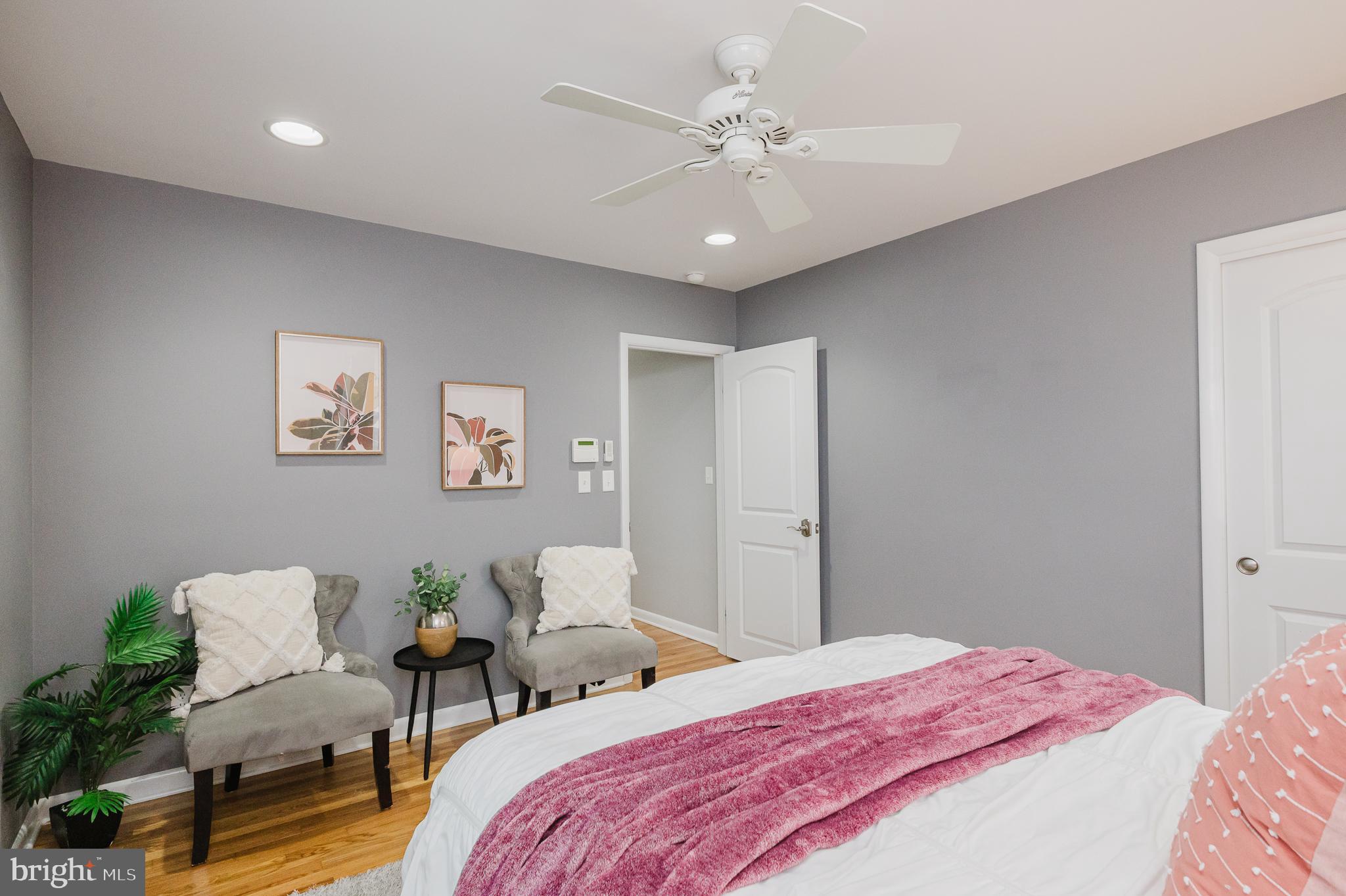 HARWOOD MANOR - Residential