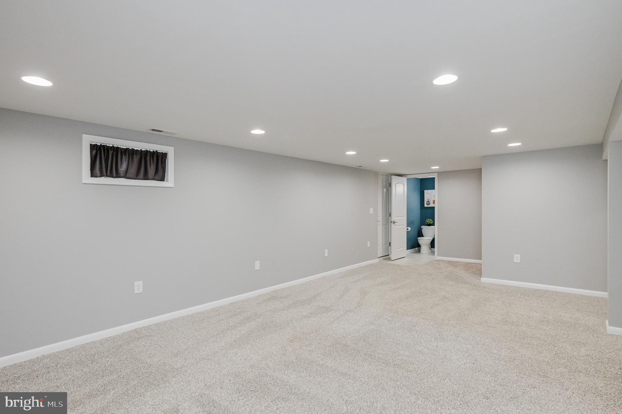 HARWOOD MANOR - Residential