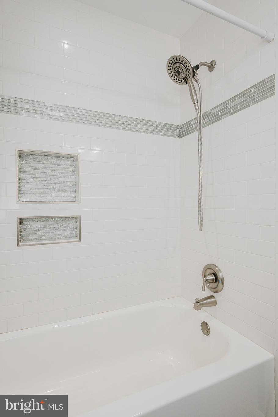 HARWOOD MANOR - Residential