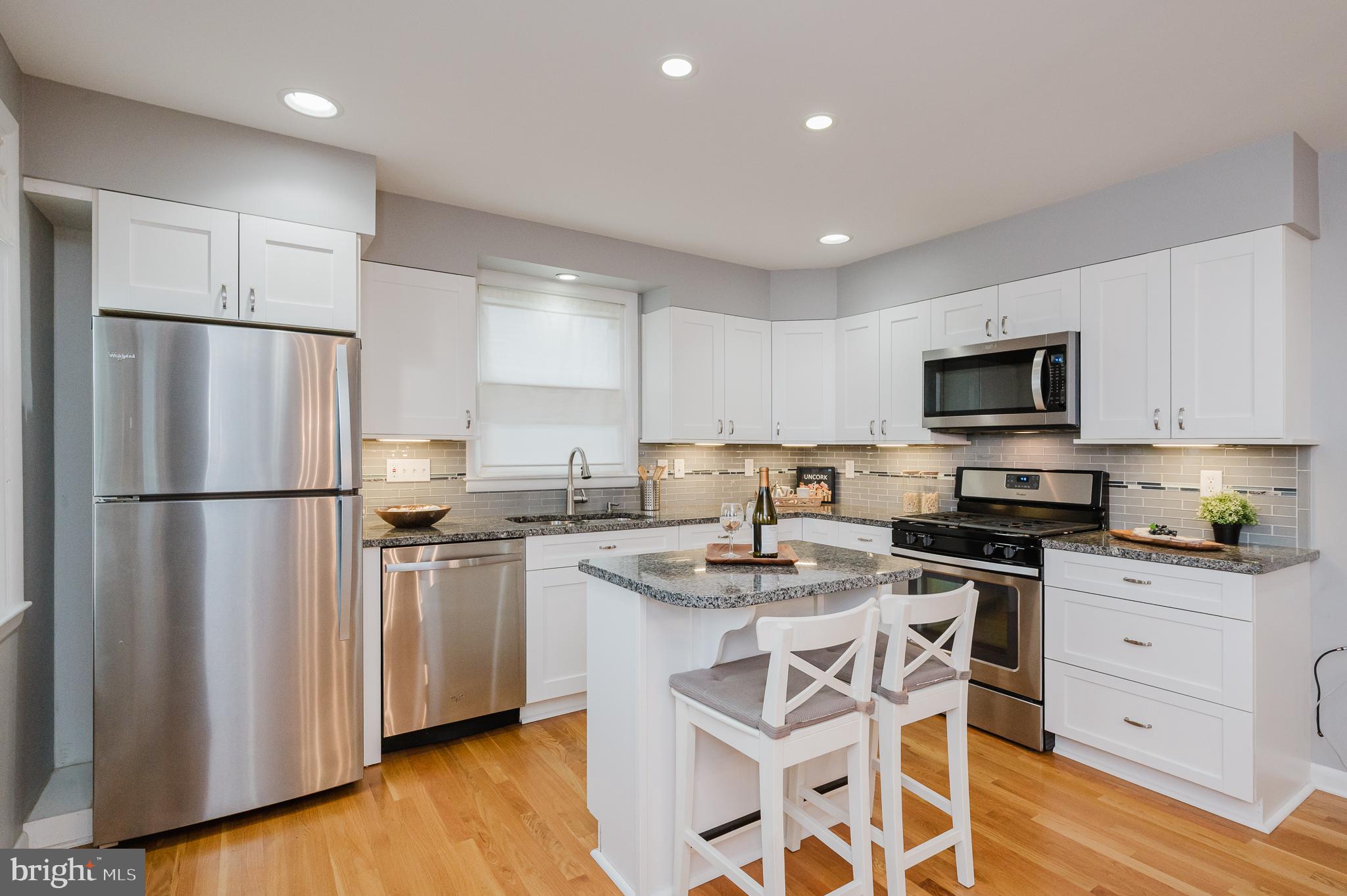 HARWOOD MANOR - Residential