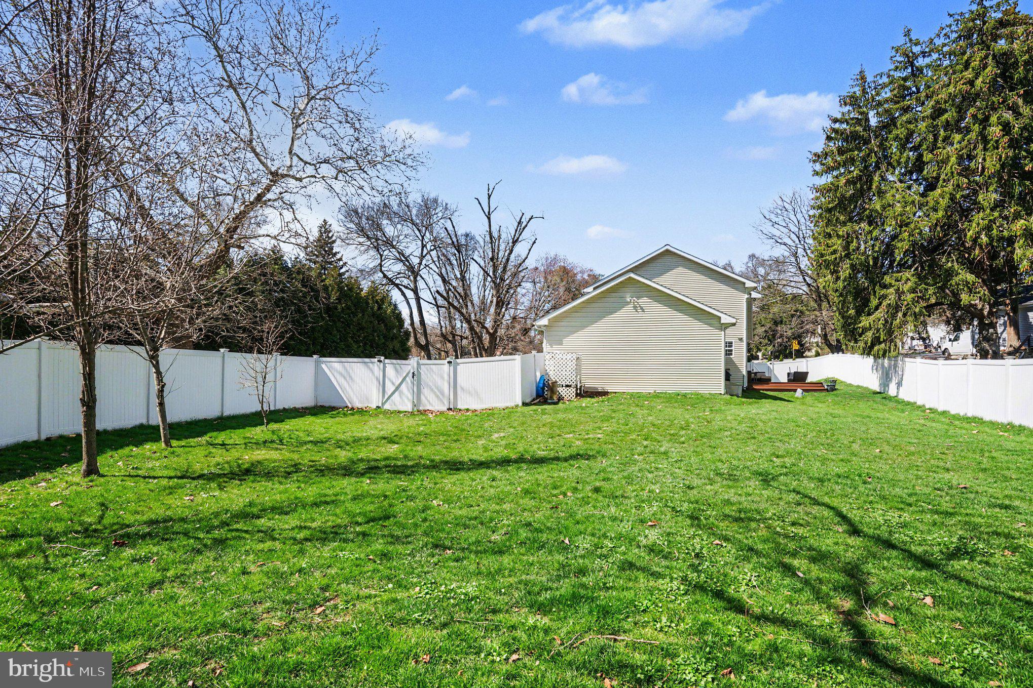 GULPH MILLS VIL - Residential