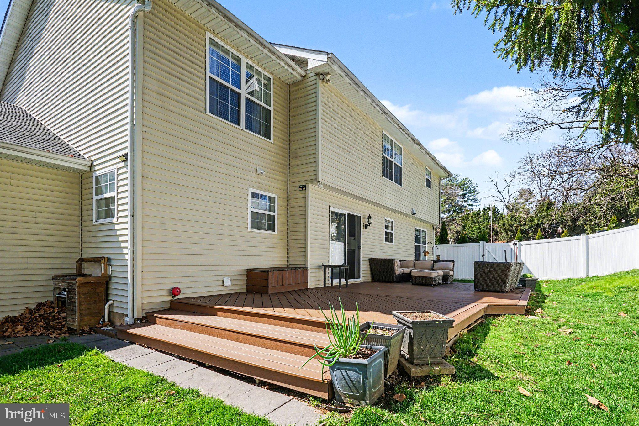 GULPH MILLS VIL - Residential