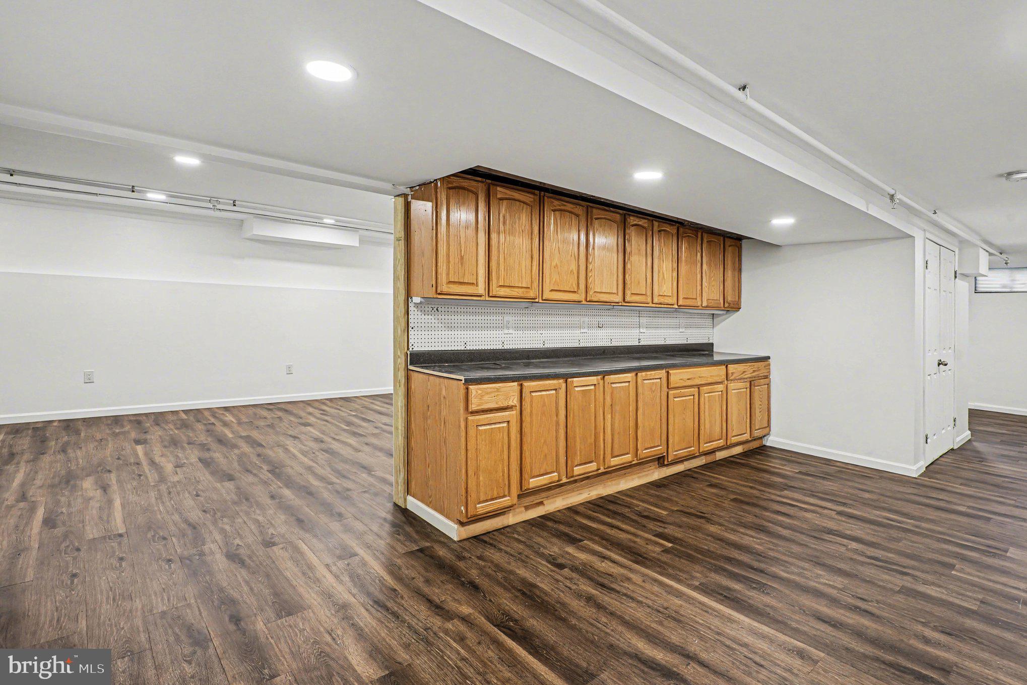 GULPH MILLS VIL - Residential