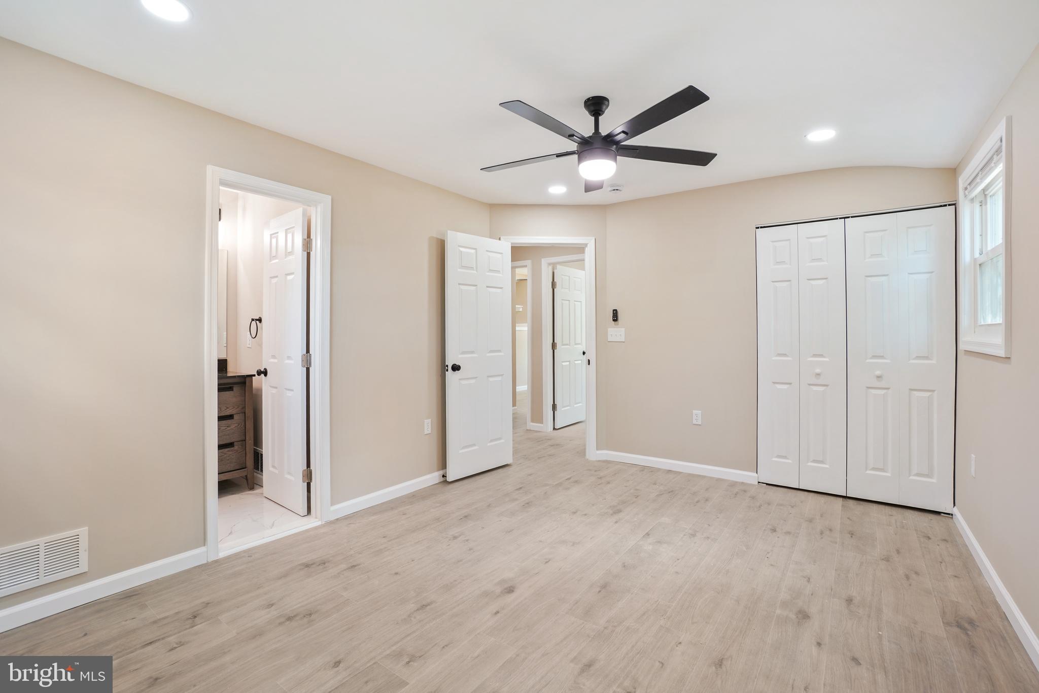 ROYAL VIEW - Residential