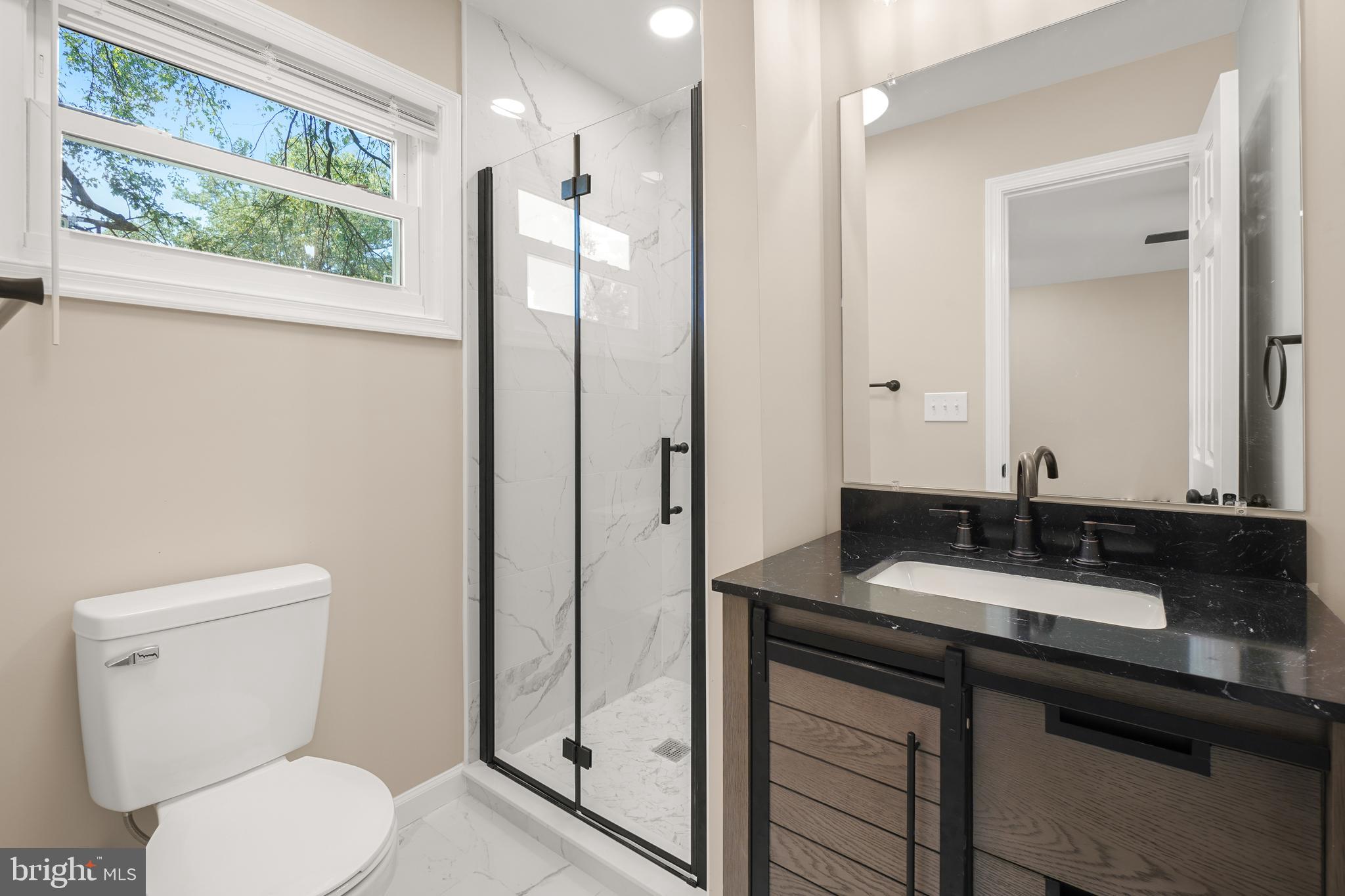 ROYAL VIEW - Residential