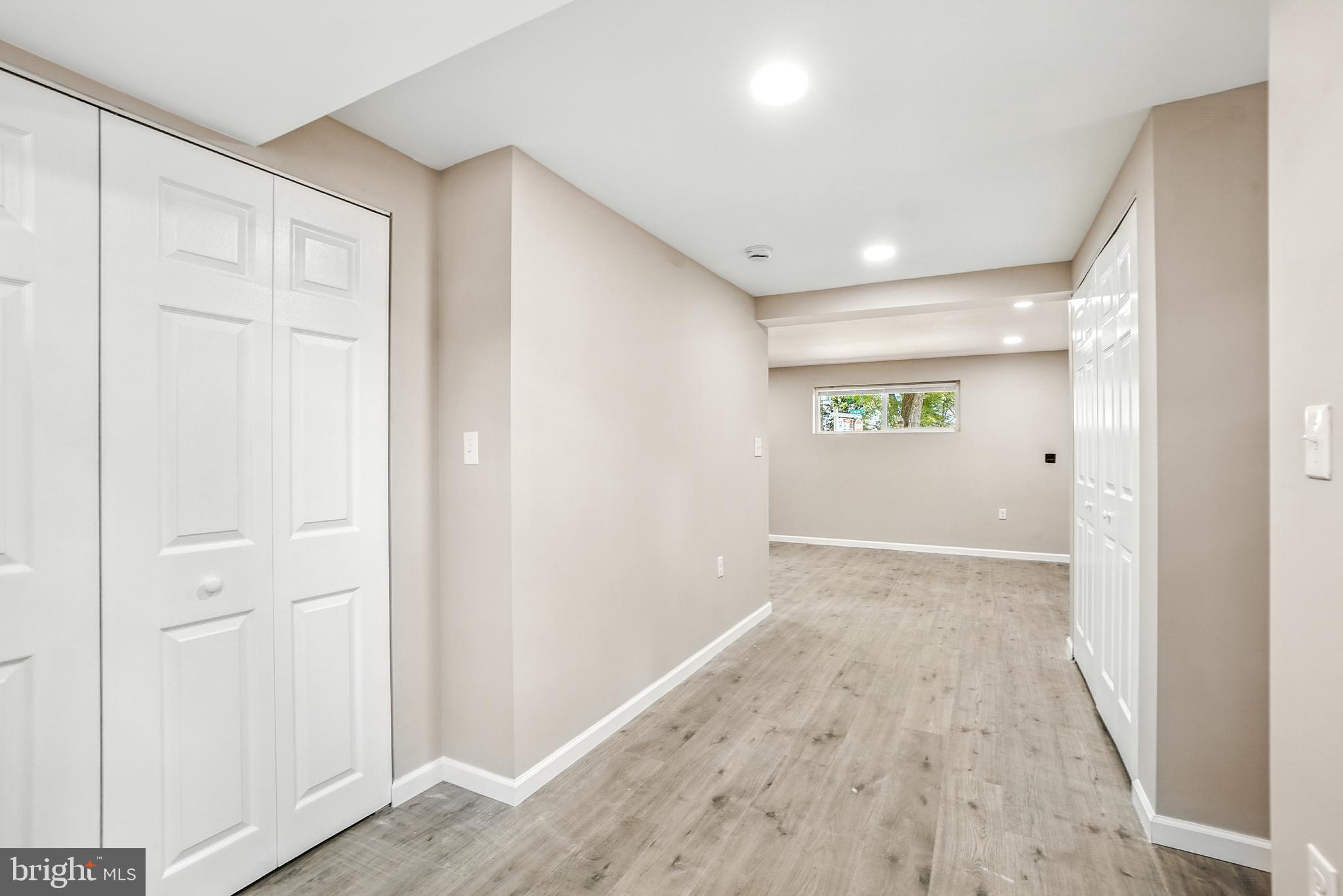 ROYAL VIEW - Residential