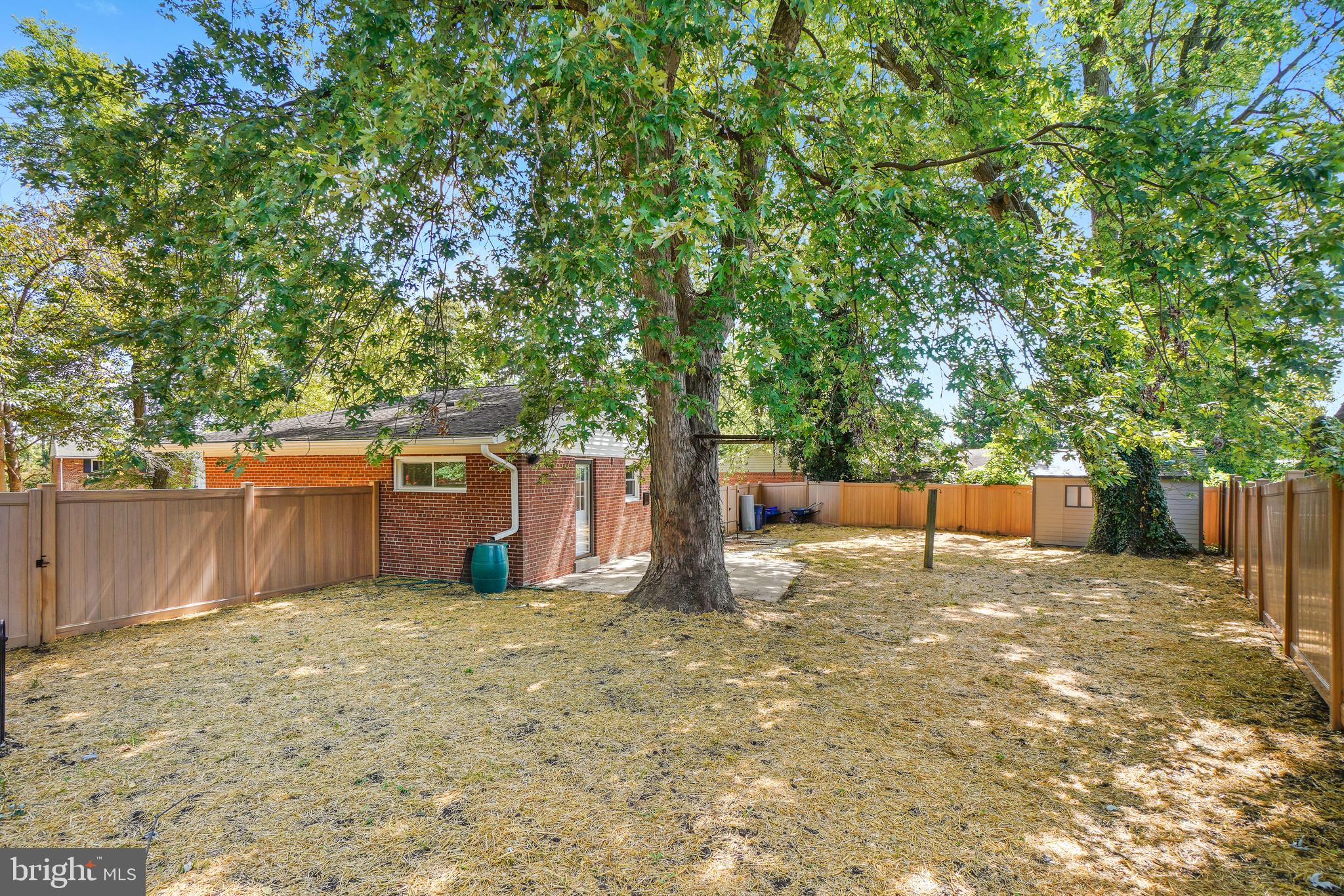 ROYAL VIEW - Residential