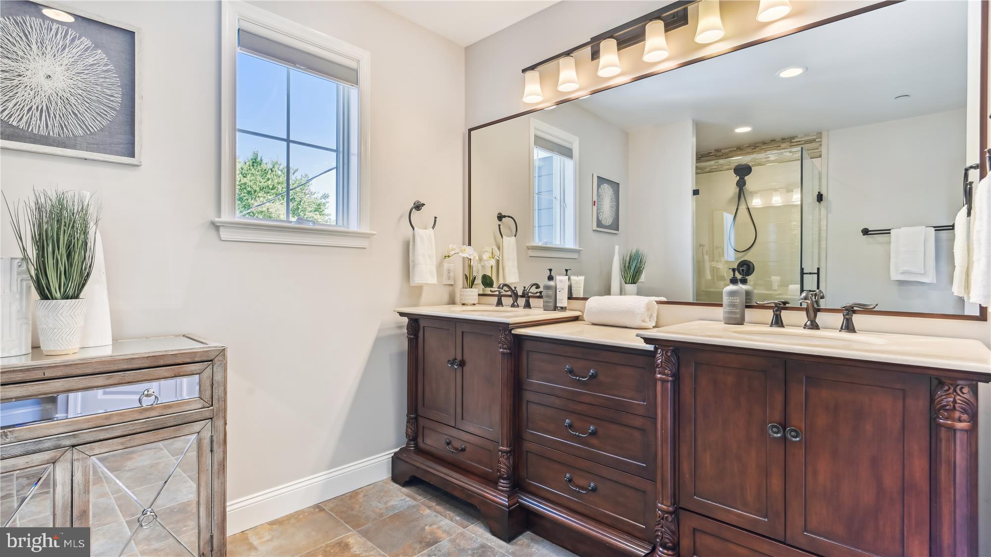 GLEN MAR PARK - Residential