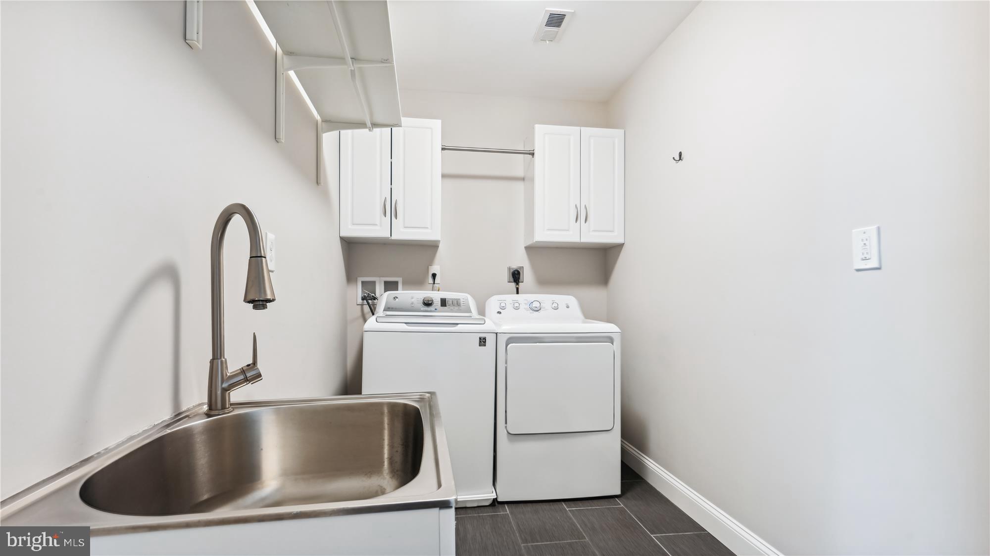 GLEN MAR PARK - Residential