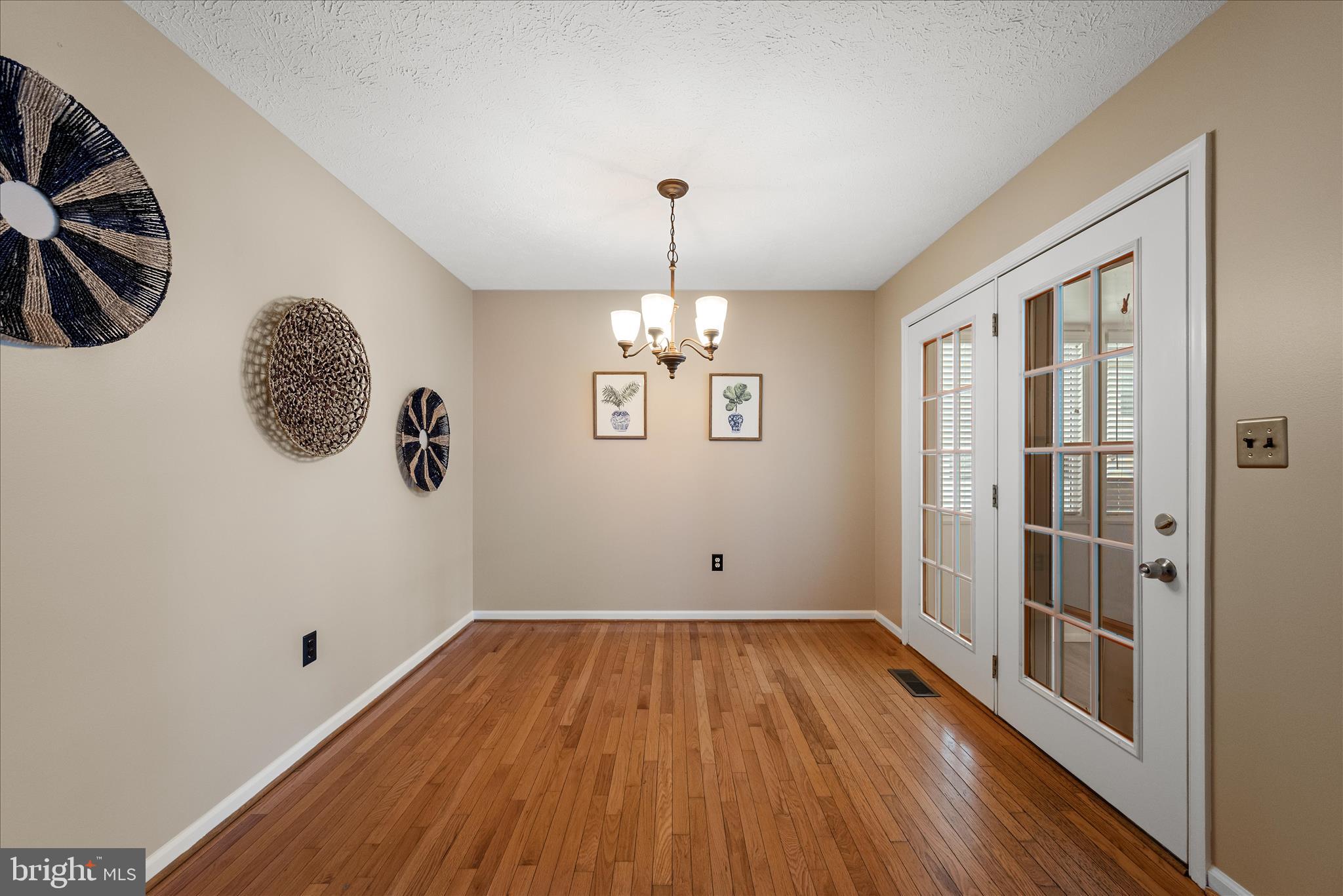 RIDGEFIELD - Residential