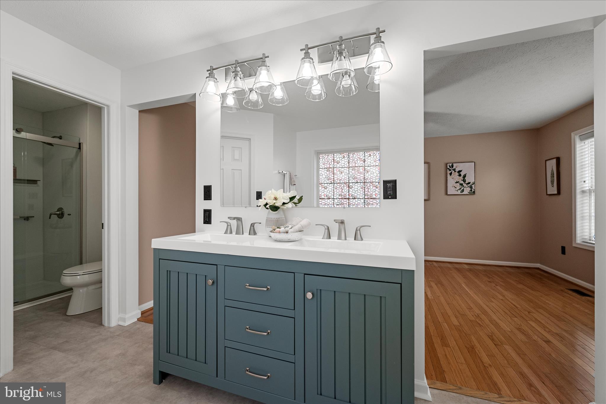 RIDGEFIELD - Residential