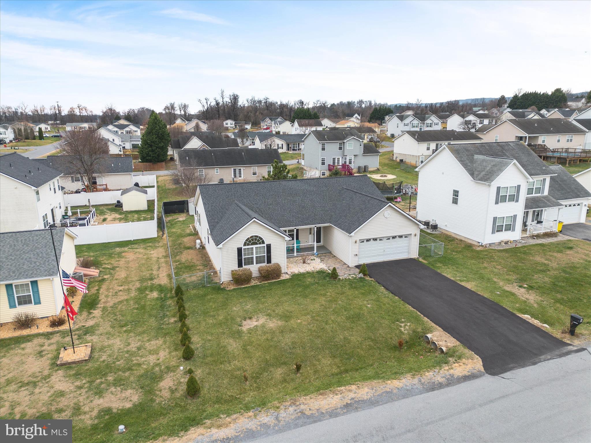 RIDGEFIELD - Residential