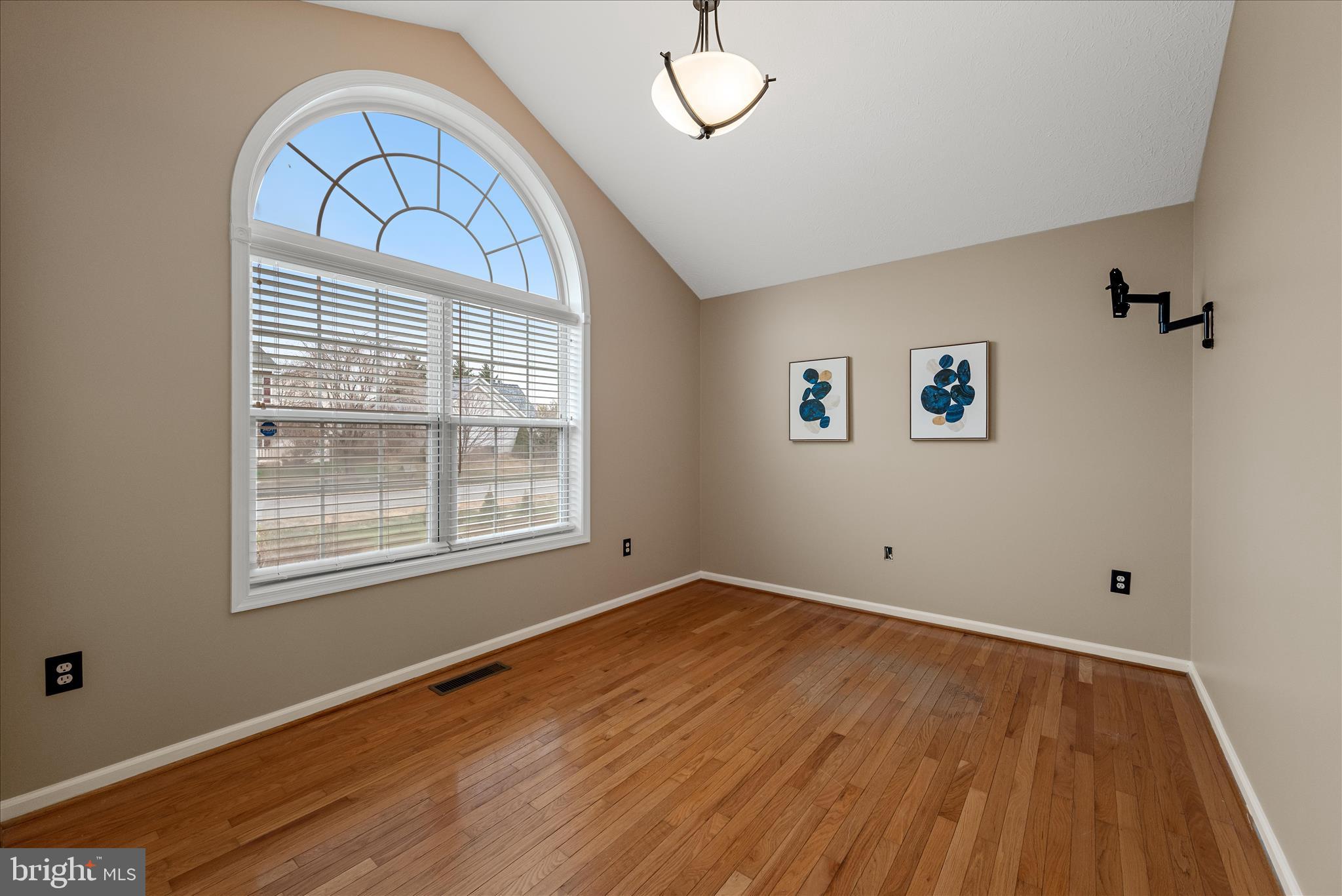 RIDGEFIELD - Residential